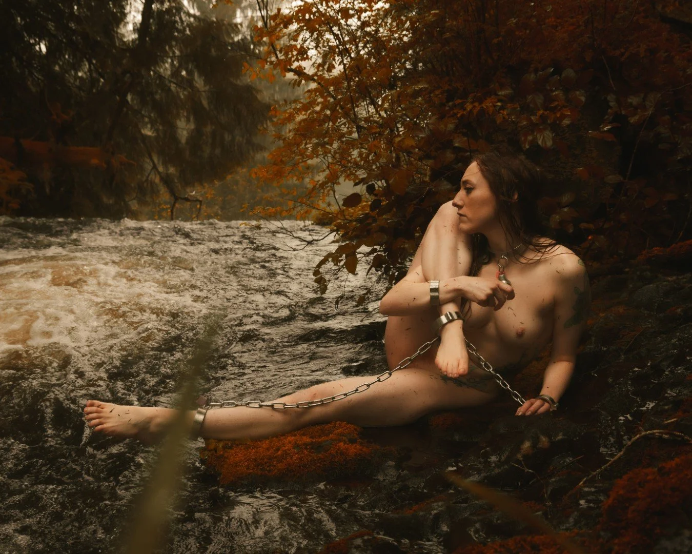 Cyan in chains-38 (Large).JPG