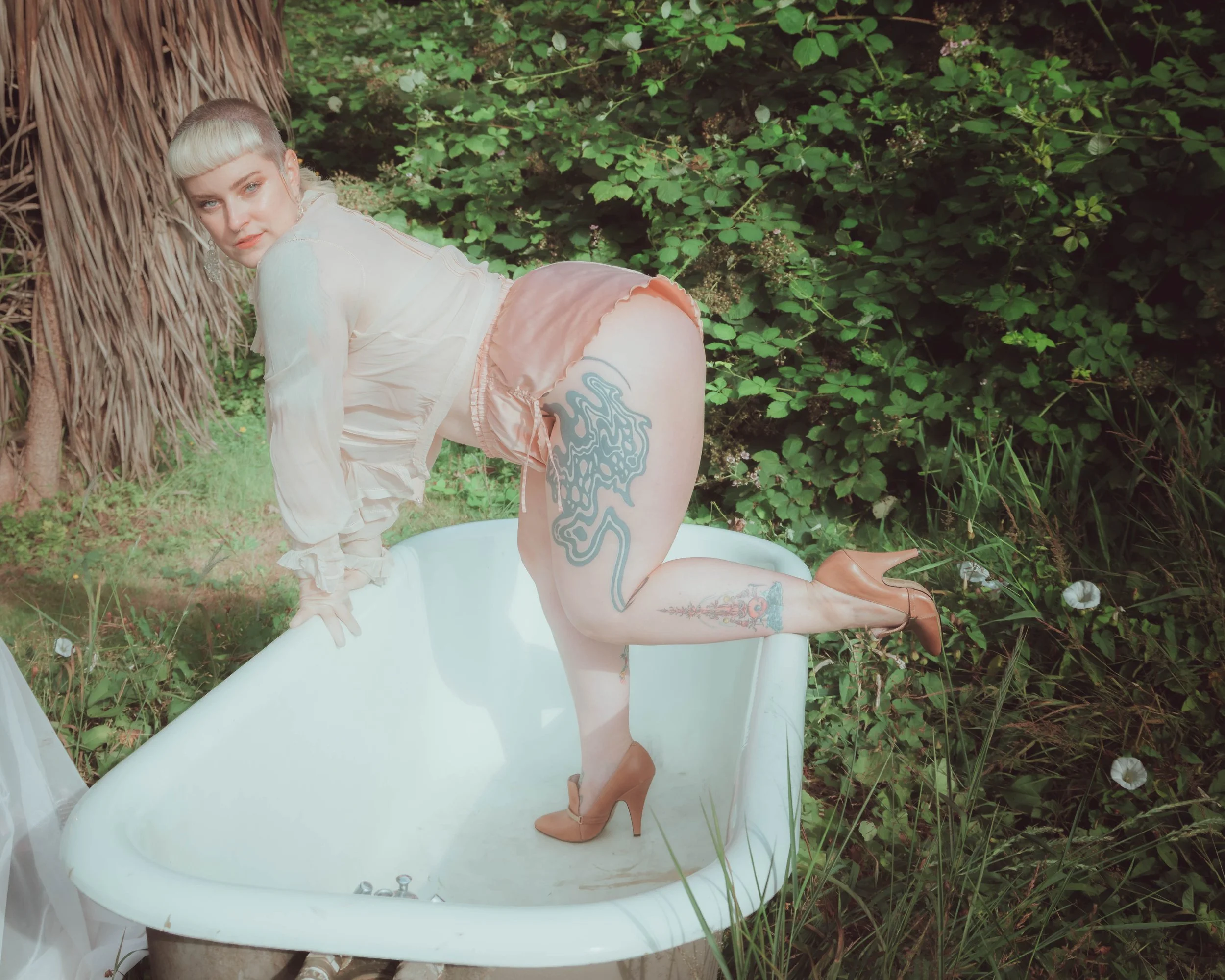 bathtub tea party-52.jpg