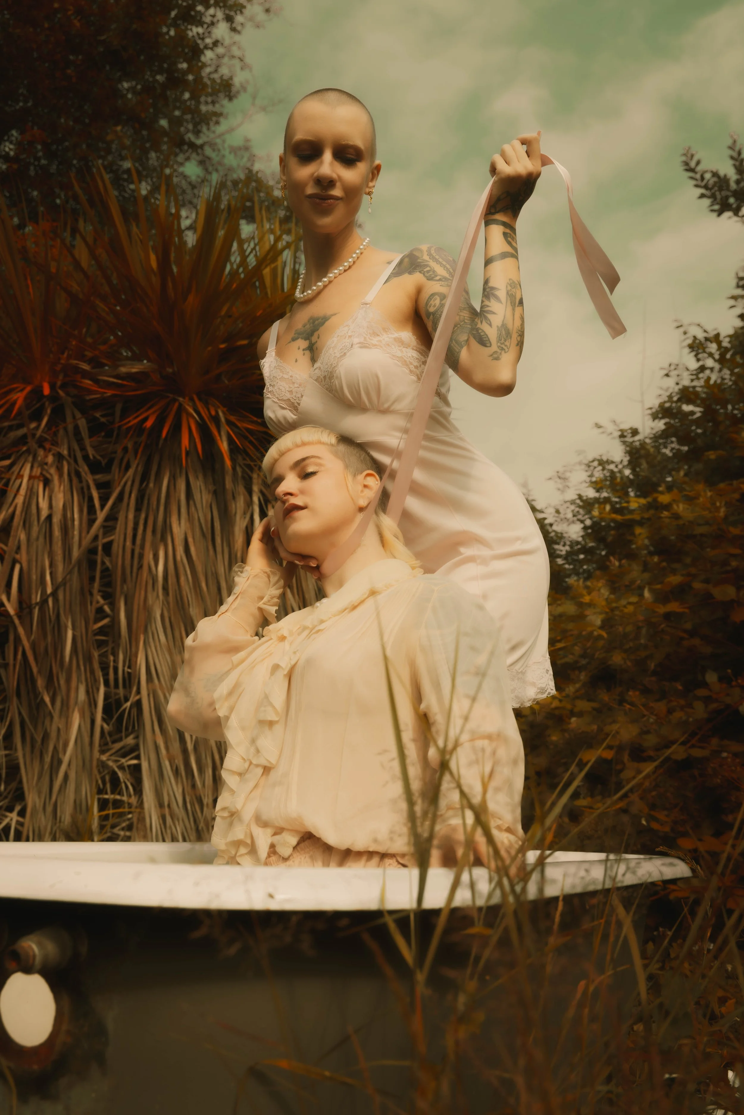 bathtub tea party-8.jpg