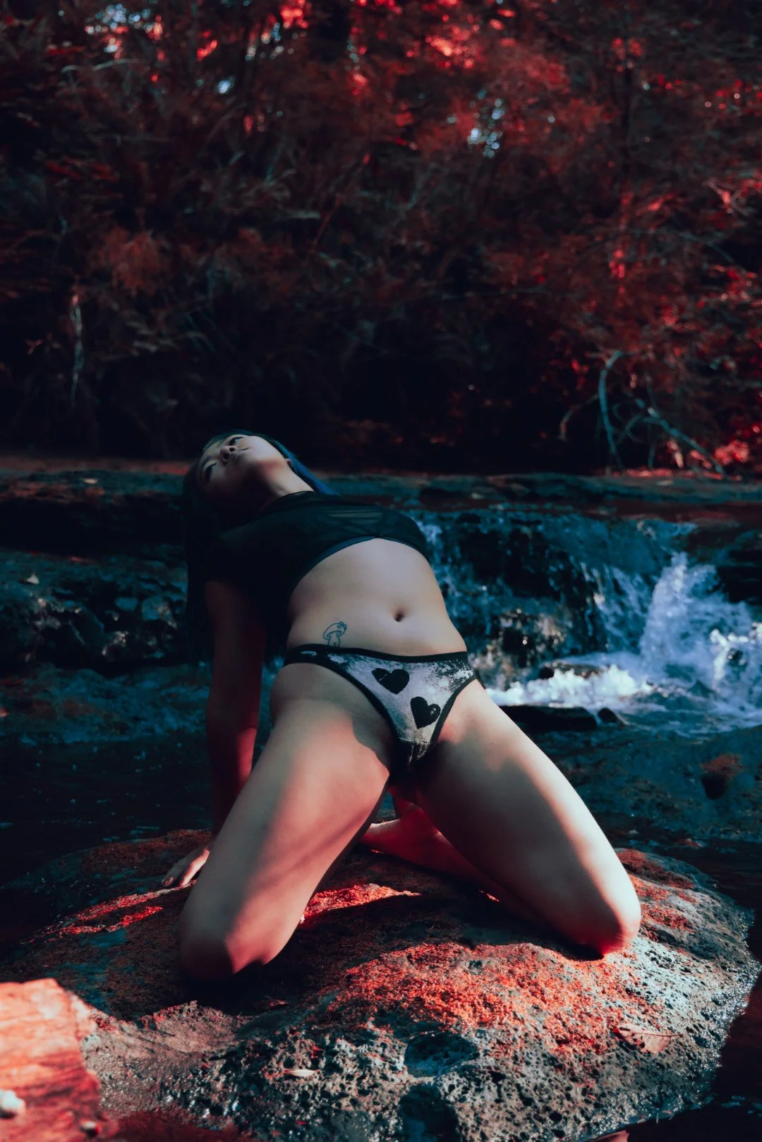 playing around with hannah-66 (Large).JPG