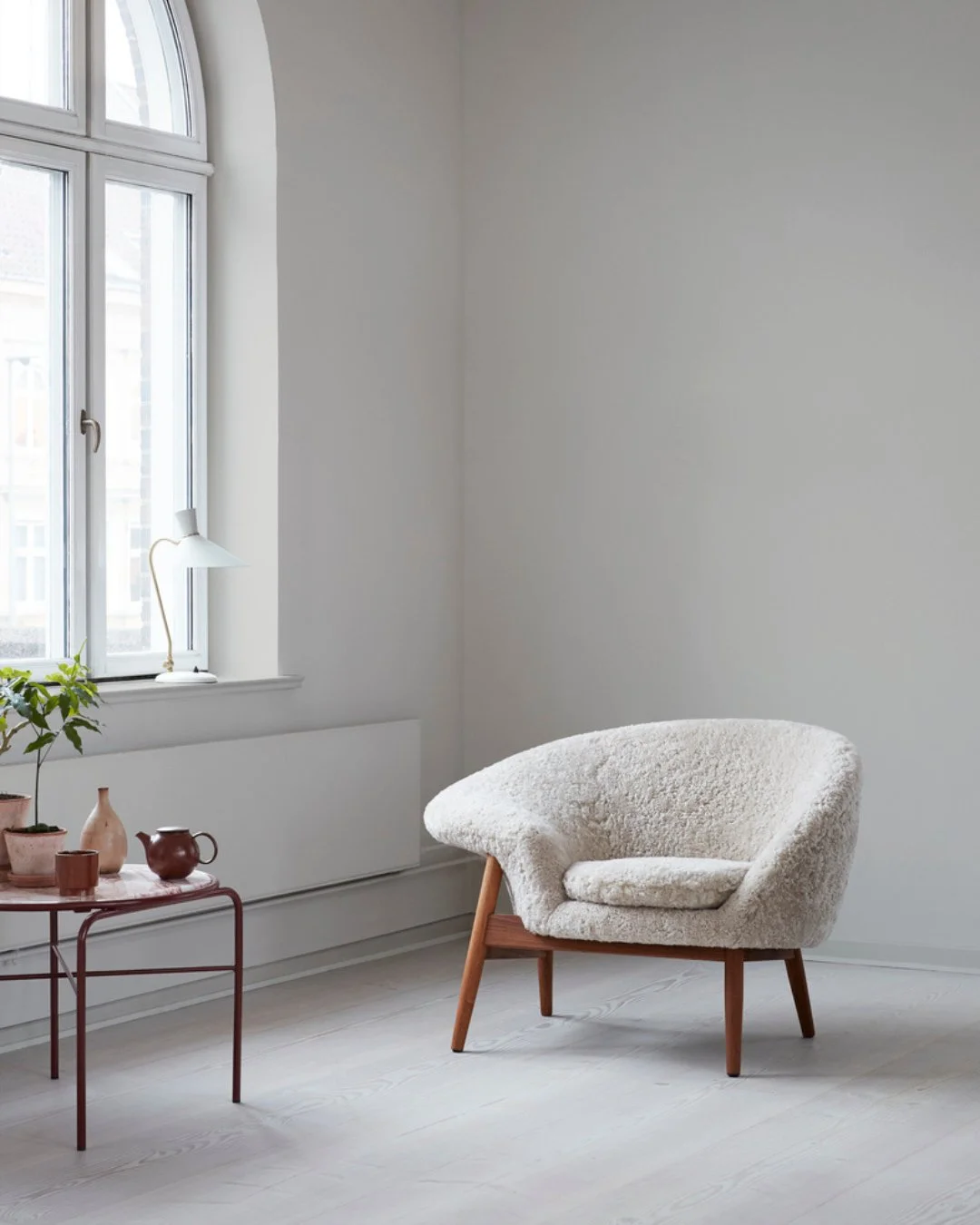 The icon of anti-symmetry.

Originally designed in 1956, the Fried Egg Chair by Hans Olsen challenges the more rigid language often associated with Scandinavian design. Its distinctive, open form creates a sense of informality and ease, inviting a mo
