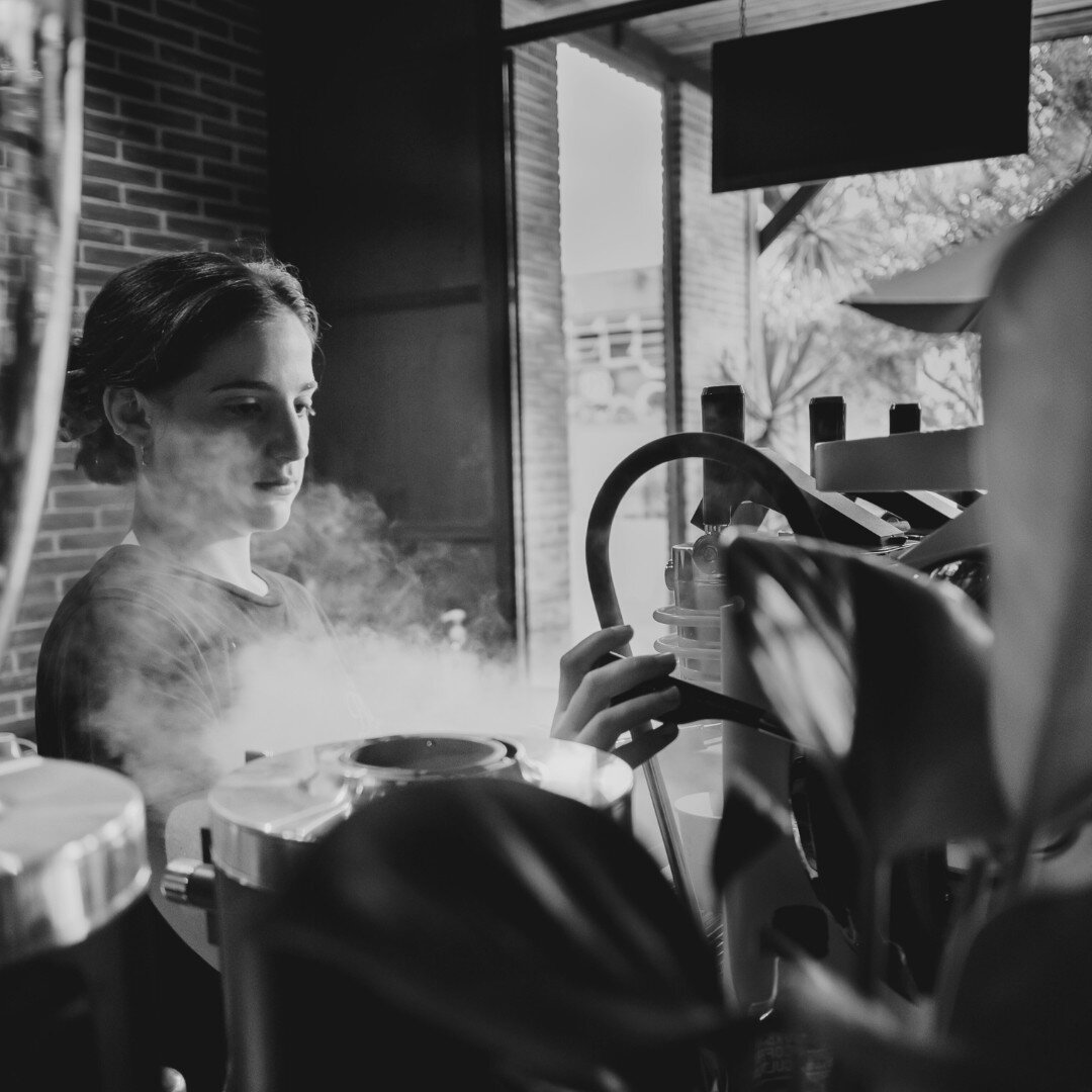 Crafting a cup of perfection ☕

#BrisbaneCafes #BrisCafeScene #BrisbaneCoffee #coffee #coffeelover #cafe #bnecoffee