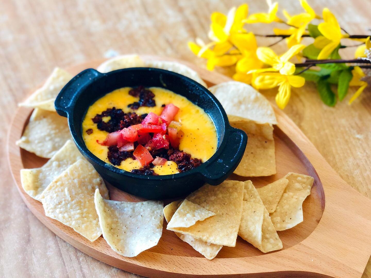 Come Try Our Queso Fundido!
Topped With Chorizo And Diced Tomatoes, Our Queso Fundido Is A Combination Of Delicious Cheeses!
Dine-In or Takeout!
Call Us At (520)748-1032!