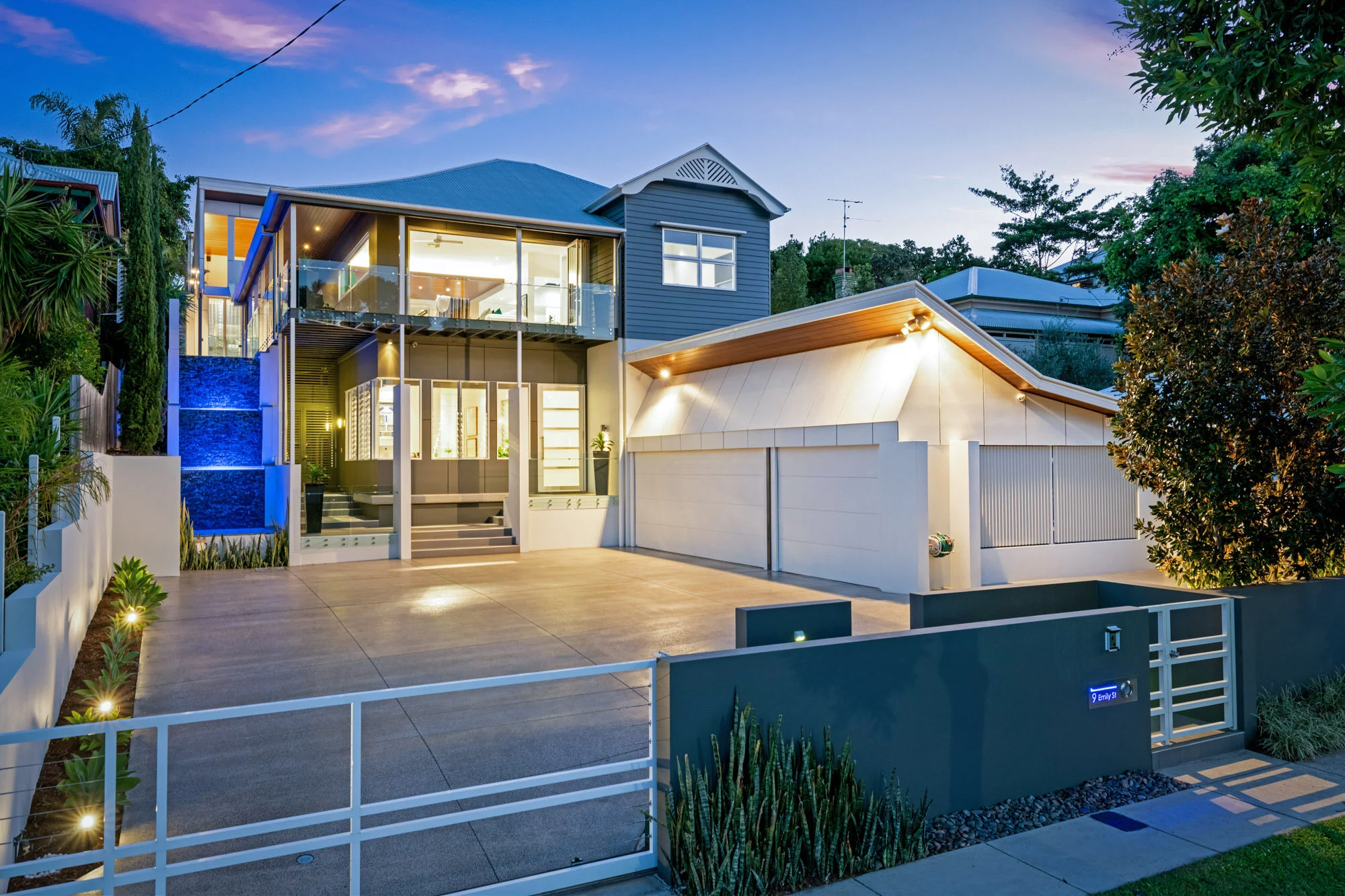 9 Emily Street, Highgate Hill 