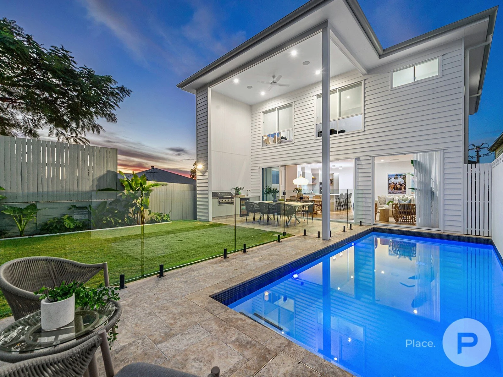 19 Hipwood Street, Norman Park 