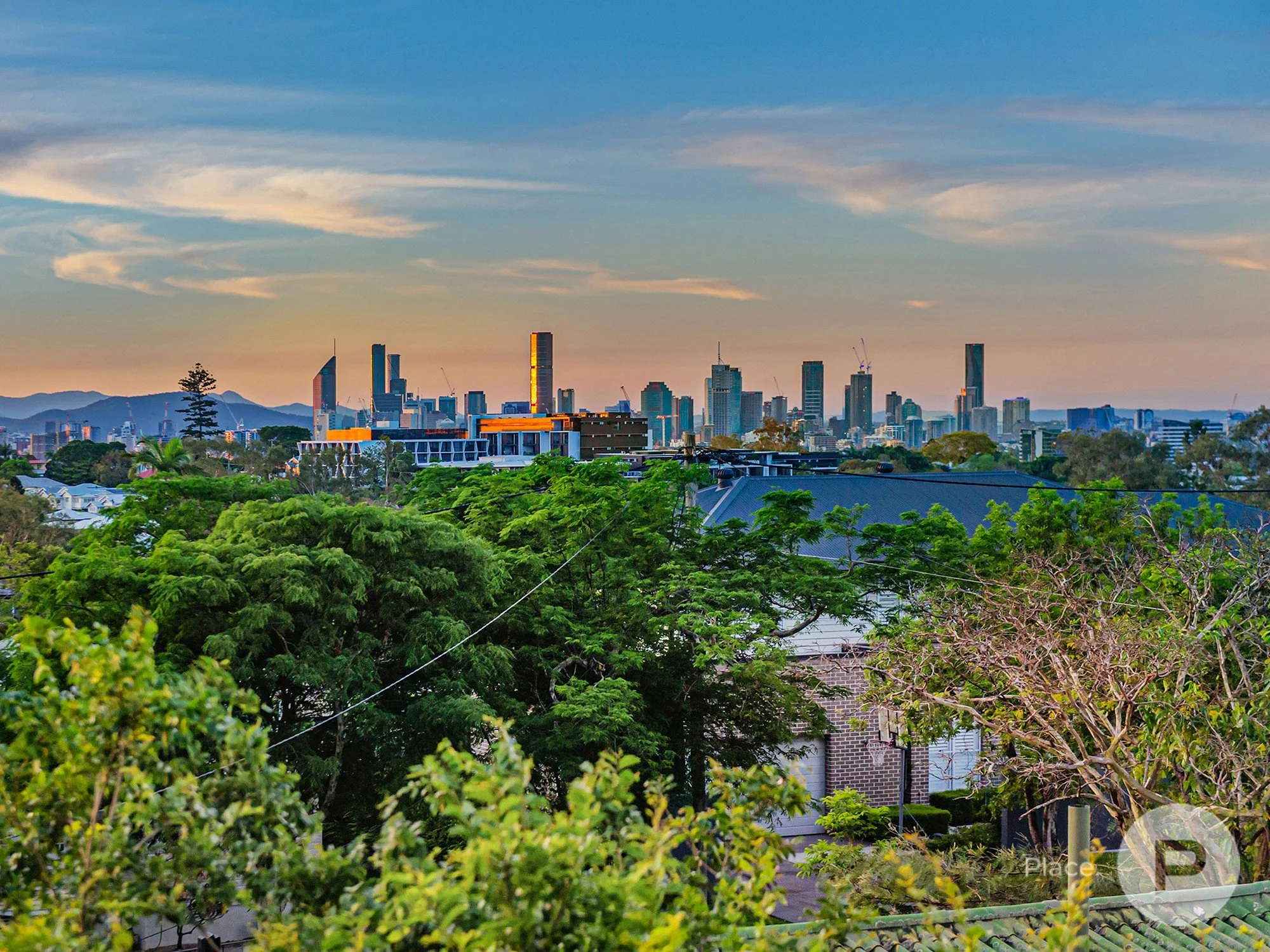 12 Stoneleigh Street, Coorparoo 