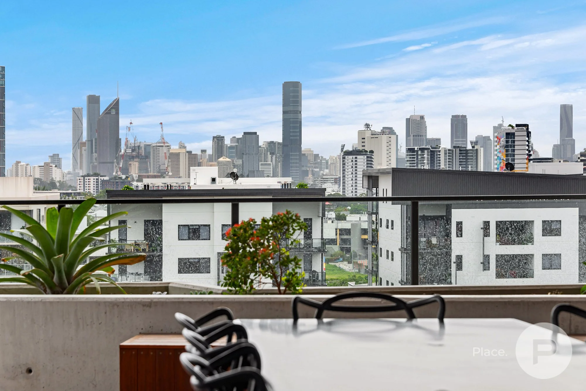 602/8 Zillah Street, Stones Corner — Denis Najzar