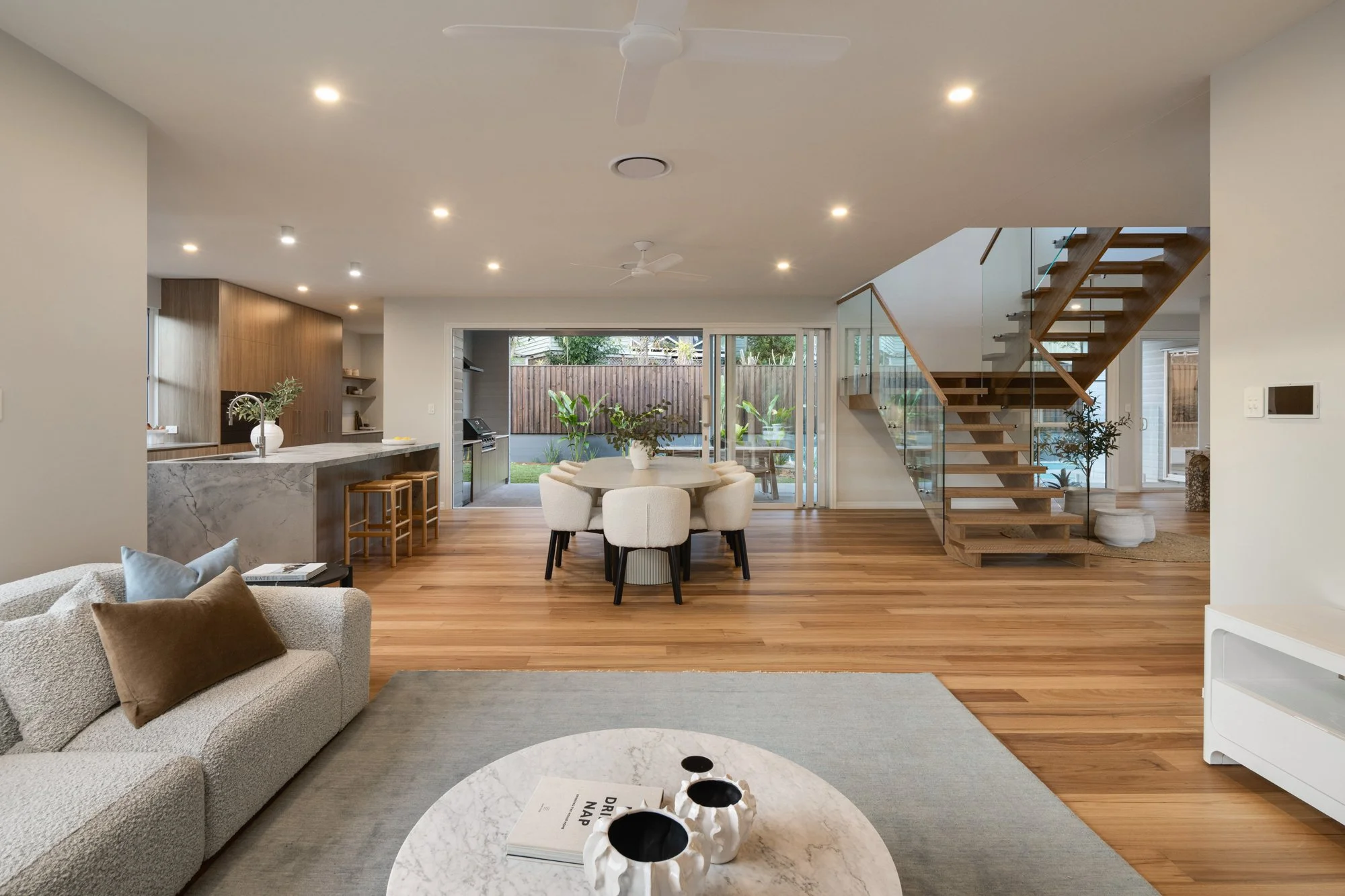 07-30 31 Glindemann Drive, Holland Park 08.jpg