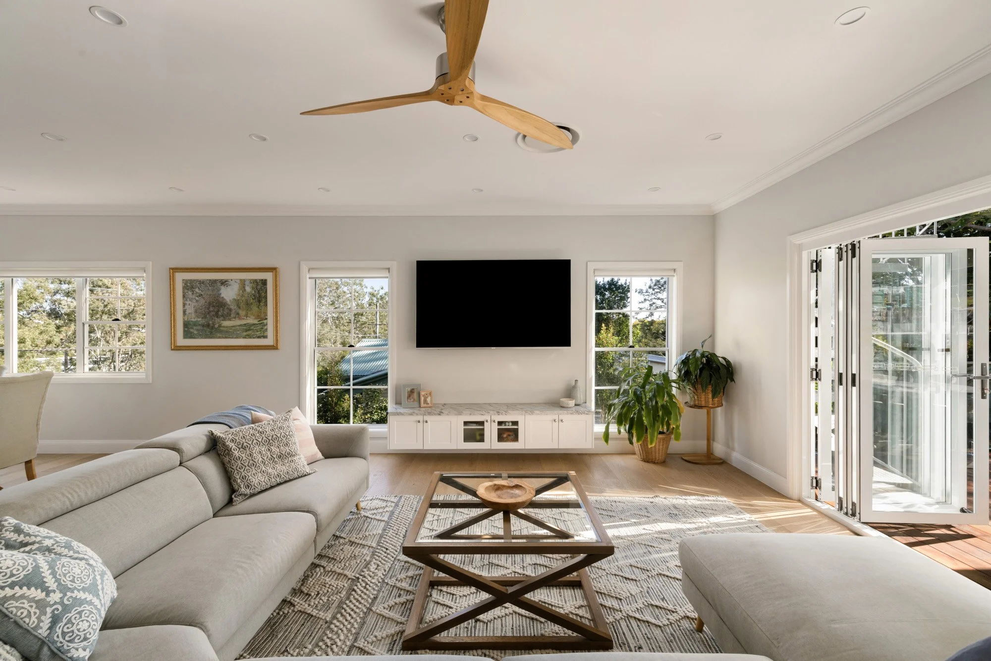 08-11 154 Bapaume Road, Holland Park West 03.jpg