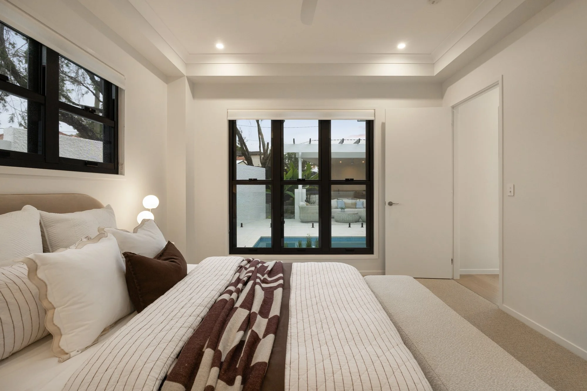 02-02 51 Whatmore Street, Carina Heights 07.jpg