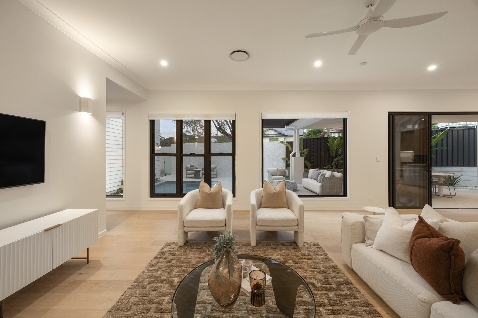 02-02 51 Whatmore Street, Carina Heights 12.jpg