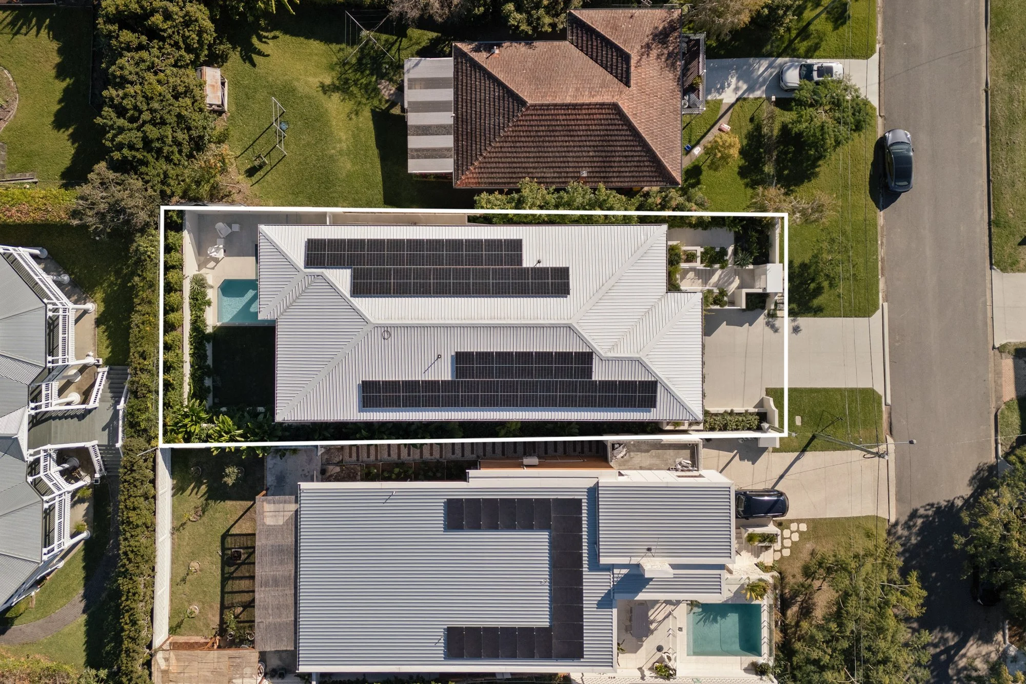 06-13 10 Allamanda Street, Fairfield - Lindona  02-border.jpg