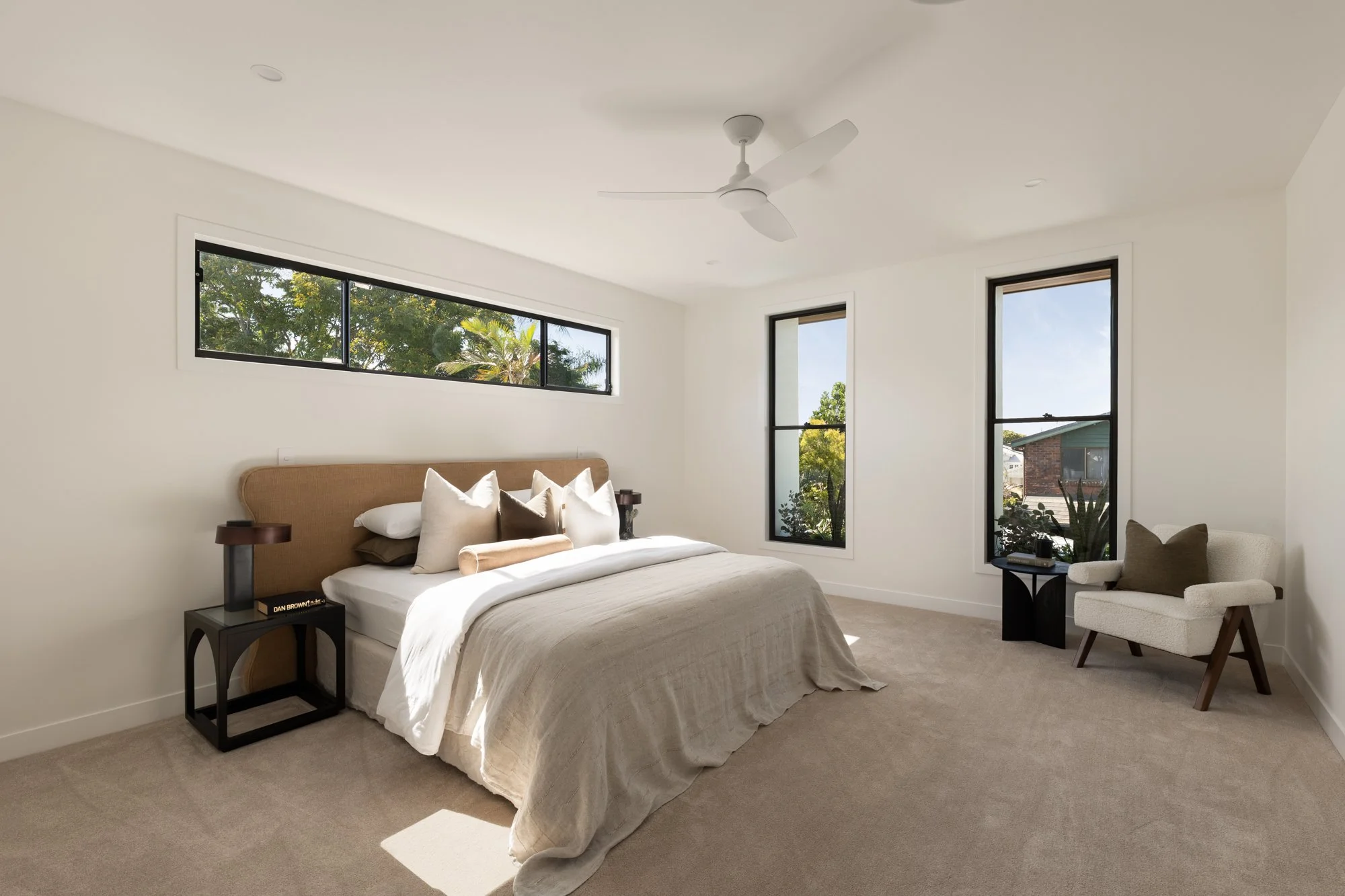 02-12 10 Akala Street, Camp Hill 01.jpg