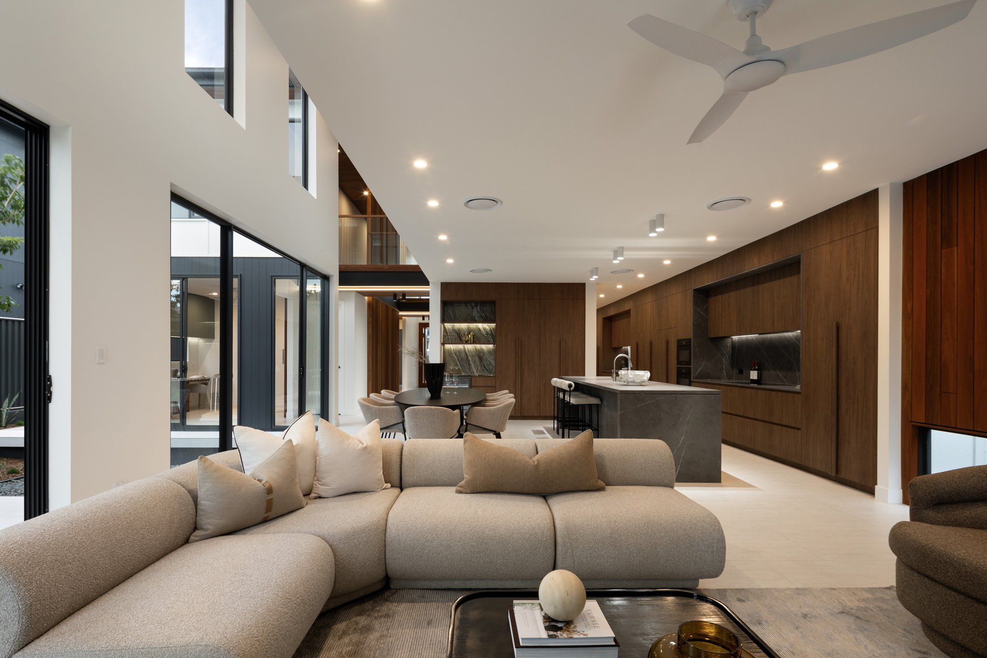 02-12 10 Akala Street, Camp Hill 19.jpg