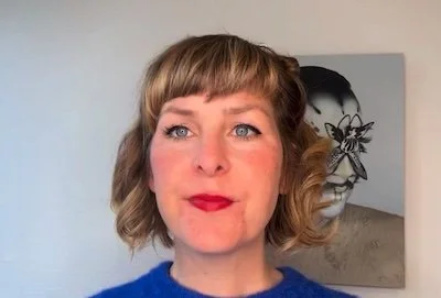 Märta giving a testimonial