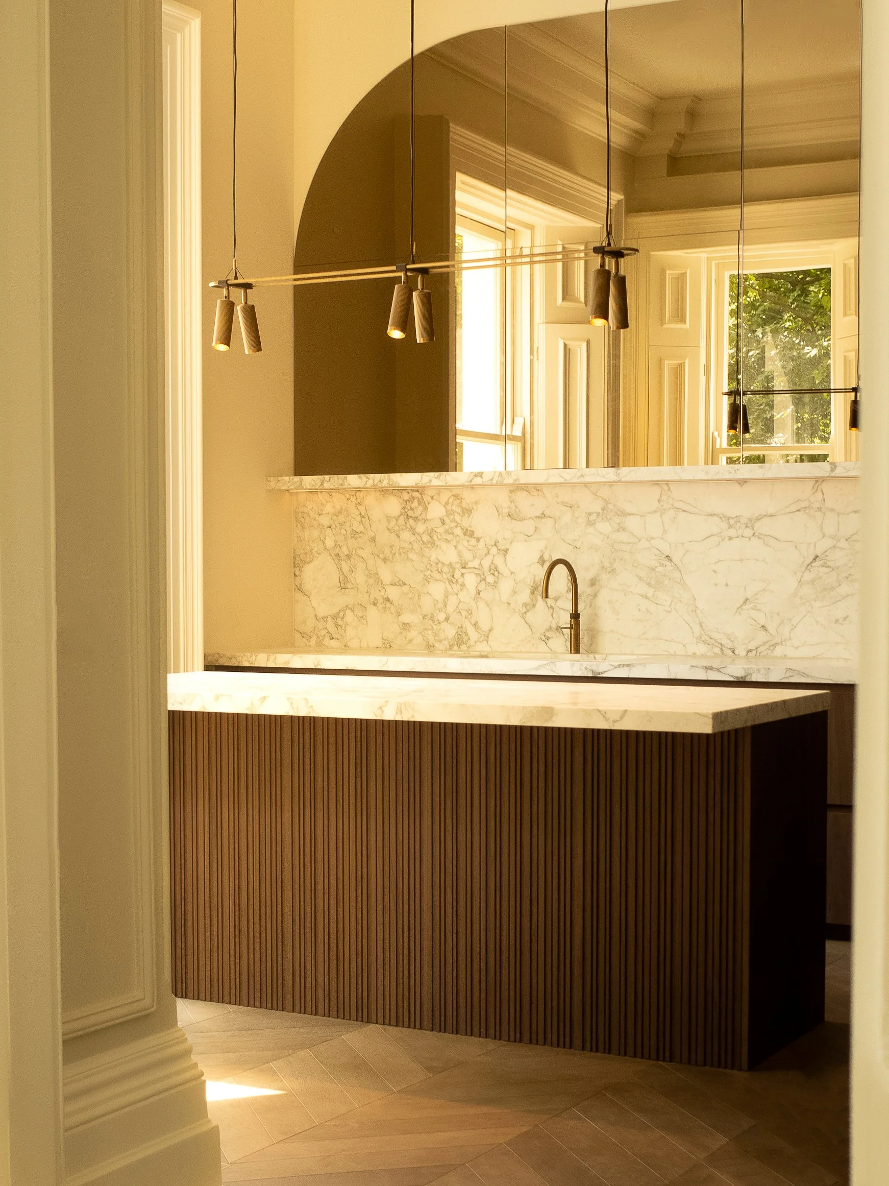 close up-271- option 2.jpg