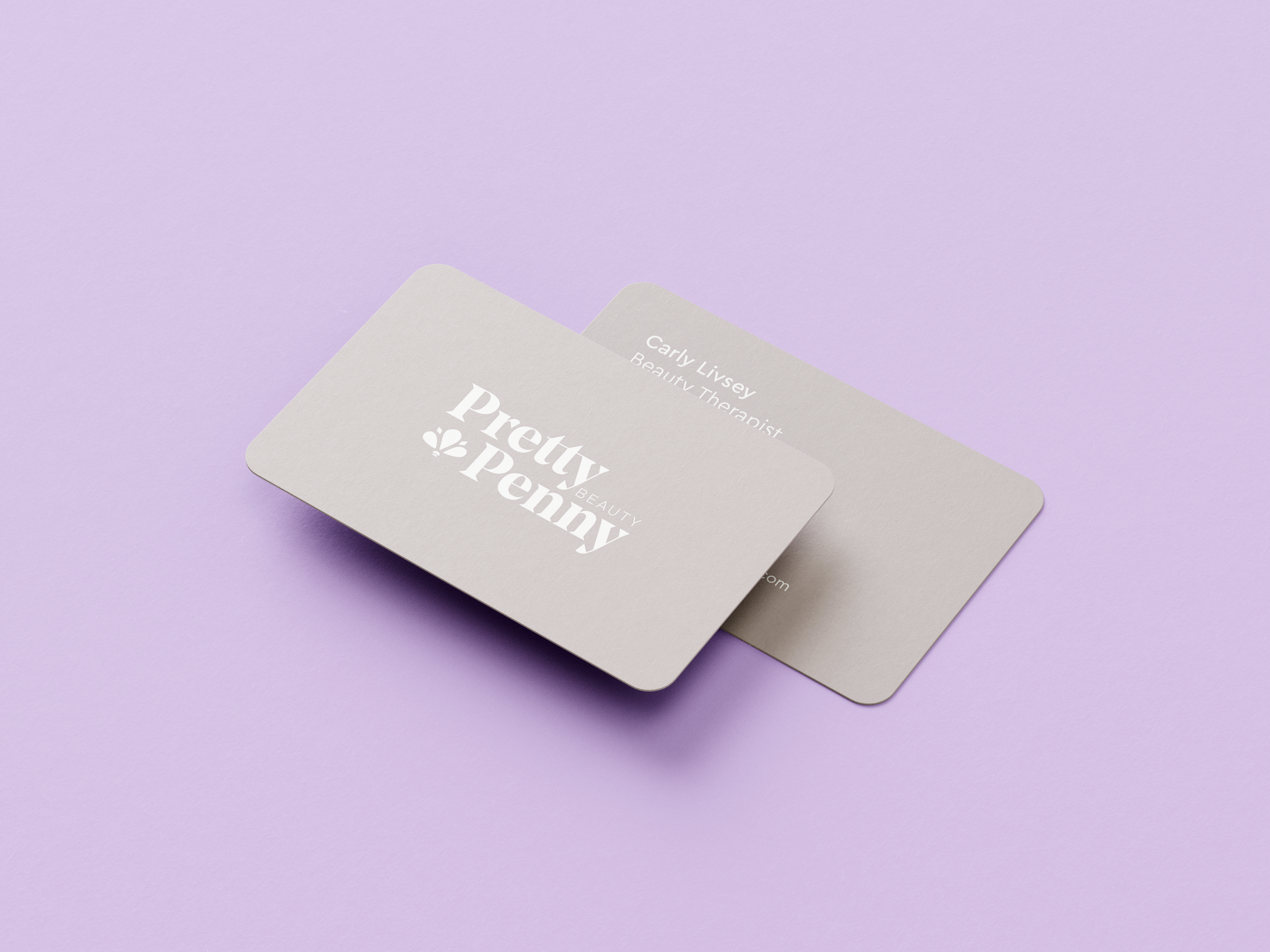 Free_Rounded_Business_Card_Mockup_3.png
