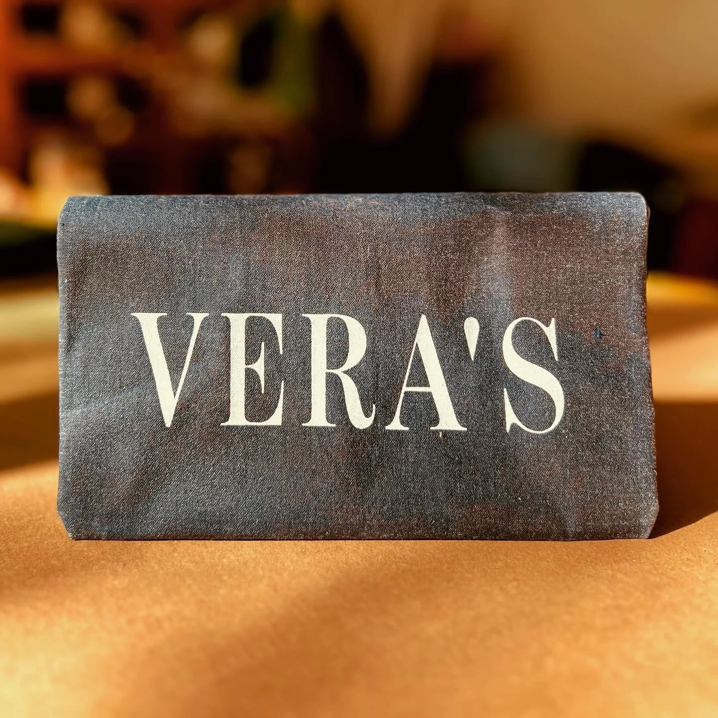 Bespoke bread bags for @verasshoplondon , happy in the sunshine