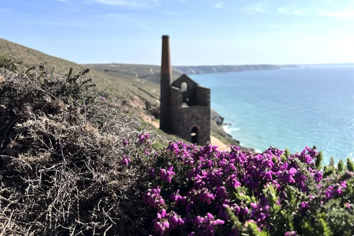 Wheal Coates tin mine ruins on the cliffs near St Agnes Cornwall