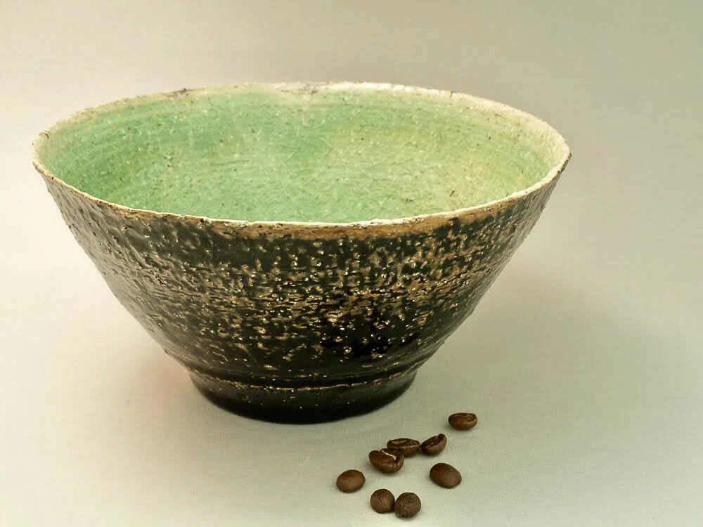 Crackle glaze bowl