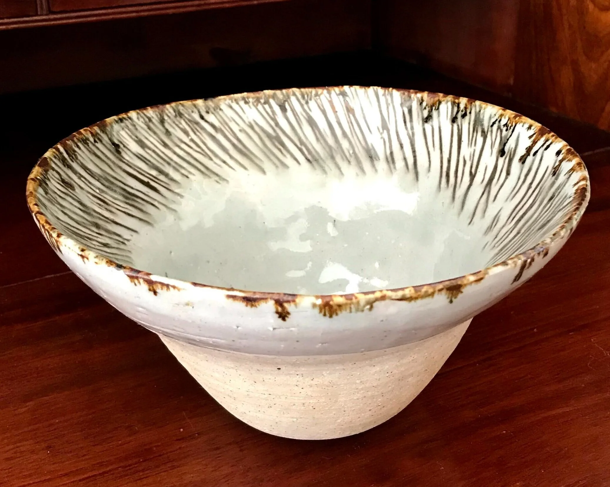 Stripe rim bowl