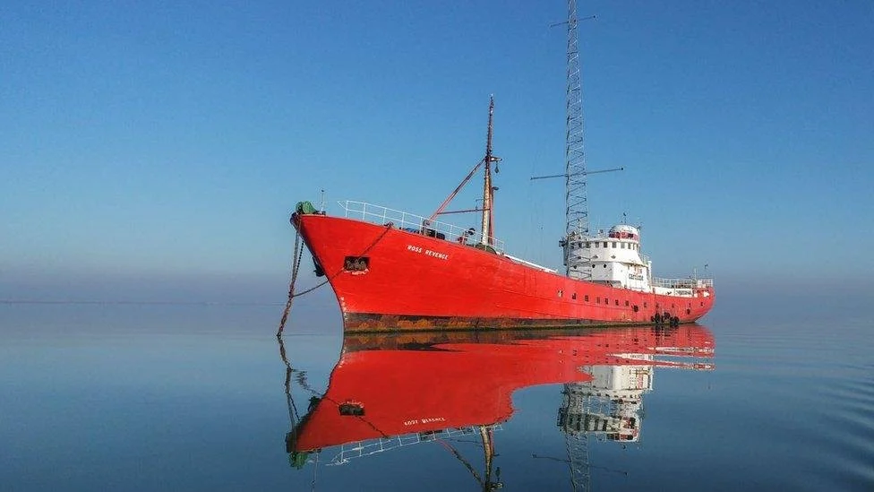 radio-caroline-the-boat-that-rocked-the-world-the-bristorian