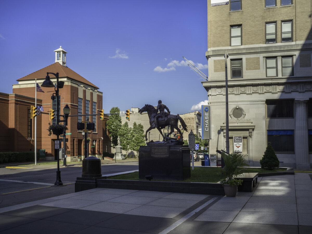#153_Confederate General Thomas Jonathon _Stonewall_ Jackson Monument (with Union Soldier Monument in the distance), Harrison County Courthouse, Clarksburg, WV_ 2018_ Dedicated 1953.jpg