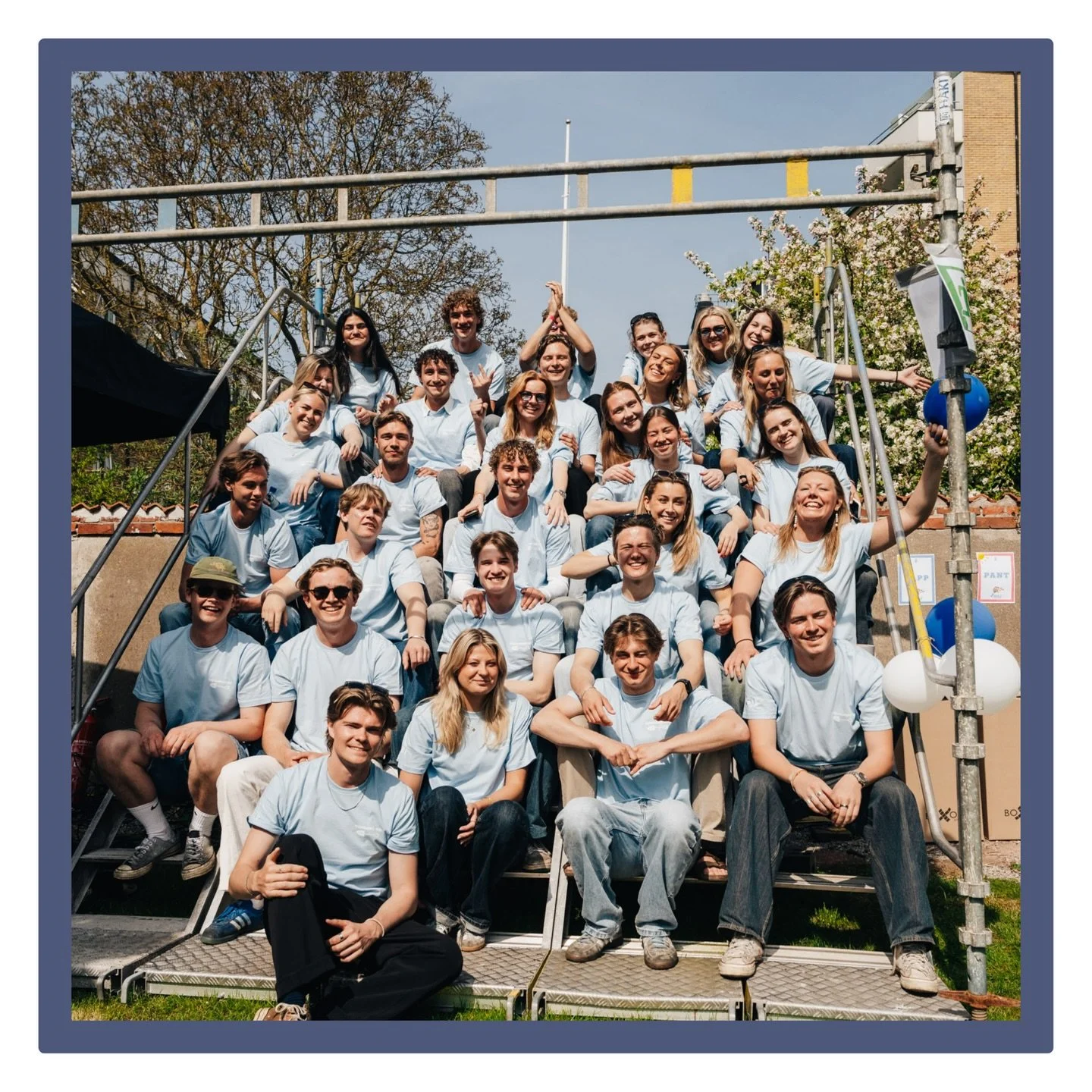 💙 G&Ouml;TEBORGS NATION S&Ouml;KER NYA TJ&Auml;NSTEM&Auml;N TILL H&Ouml;STTERMINEN 💙

Har du k&auml;nt extra gemenskap n&auml;r du har werkat? Funnit ett hj&auml;rta f&ouml;r v&aring;ra utskott? Eller bara &auml;lskat nationens festliga st&auml;mni