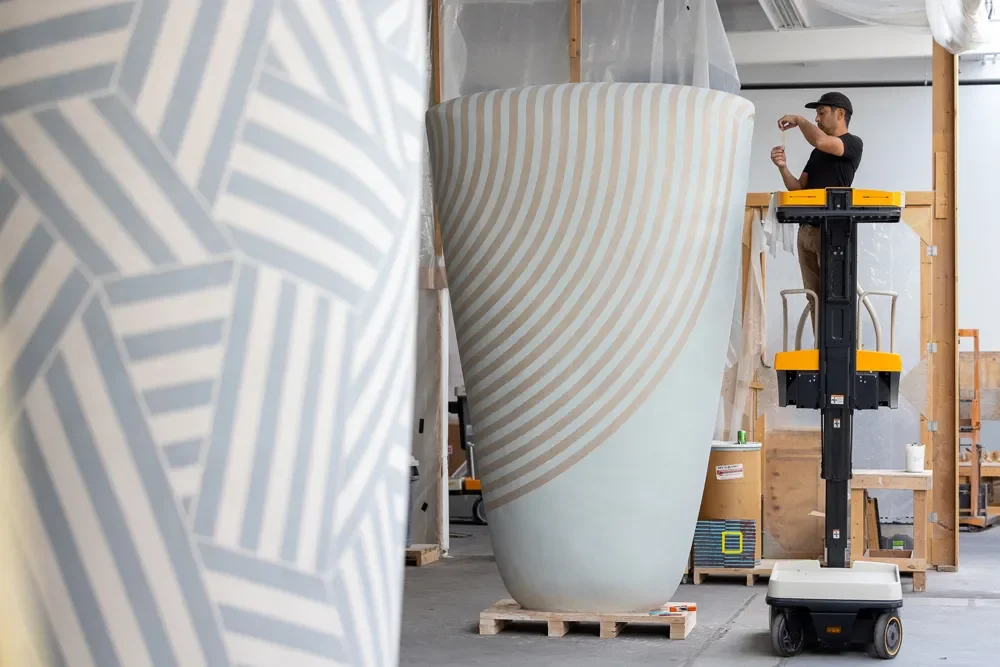 lawrence-anderson-jun-kaneko-striped-sculpture-process.webp