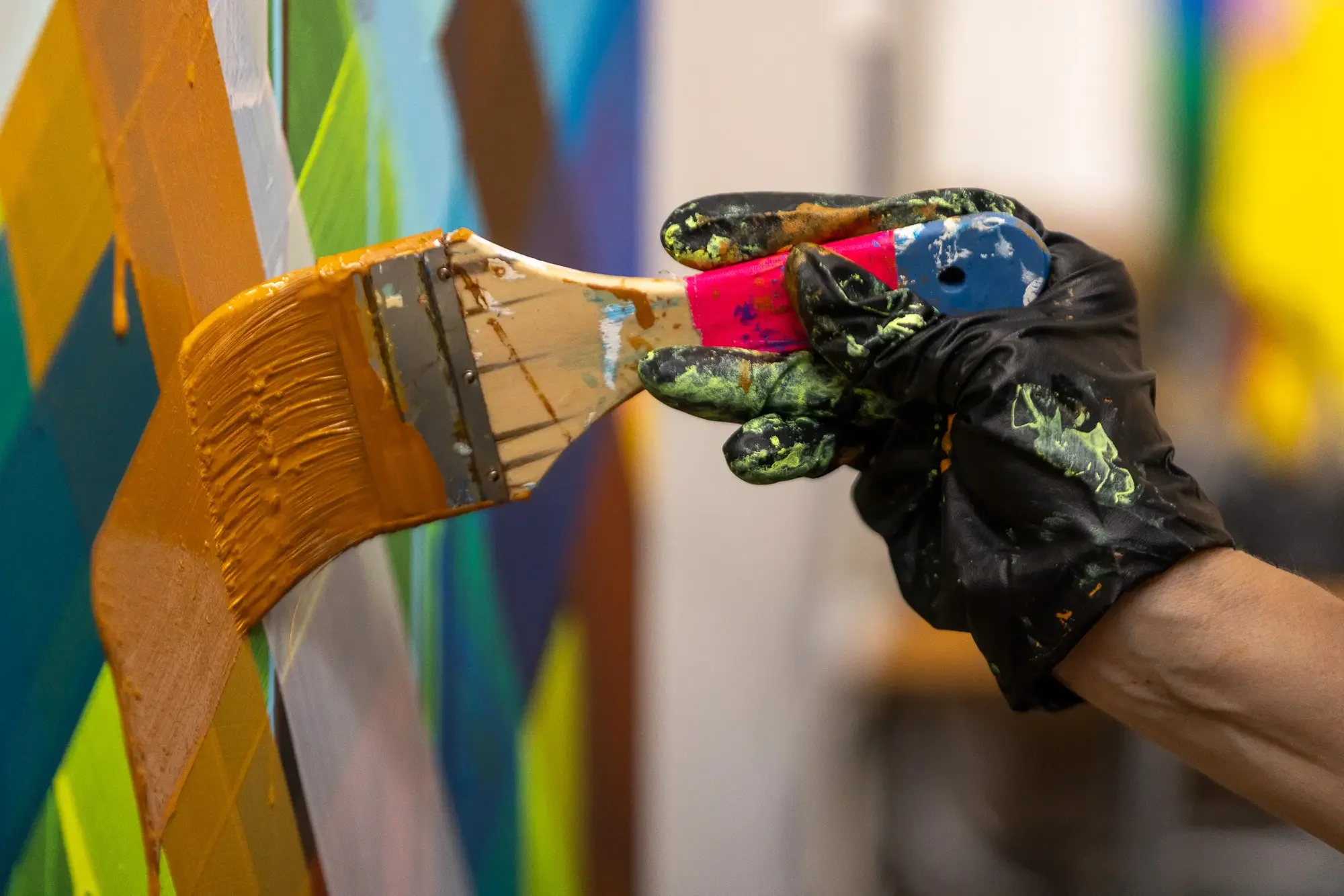 lawrence-anderson-maya-hayuk-paints.webp