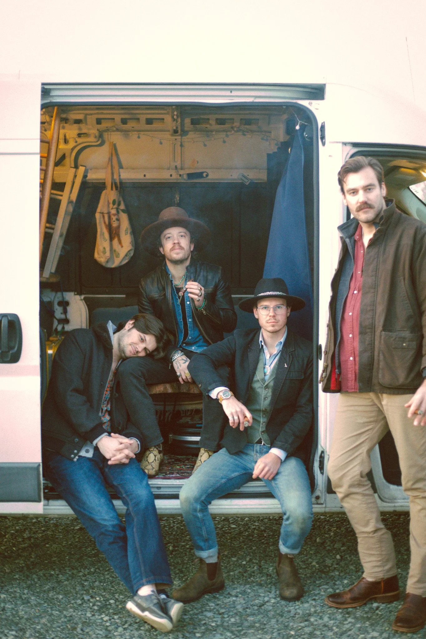 LIVE MUSIC - JESSE FOX