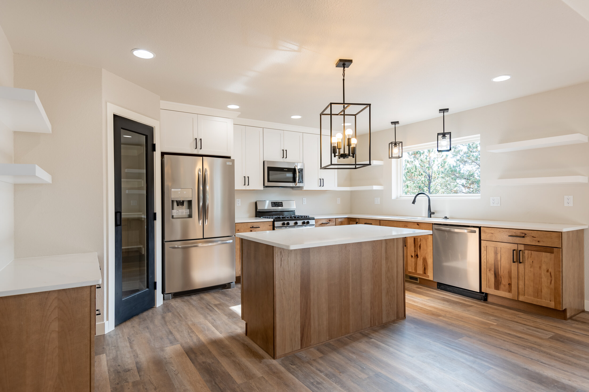 2019-11-1 Builders FirstSource Flatirons Design Build HQ 5.jpg