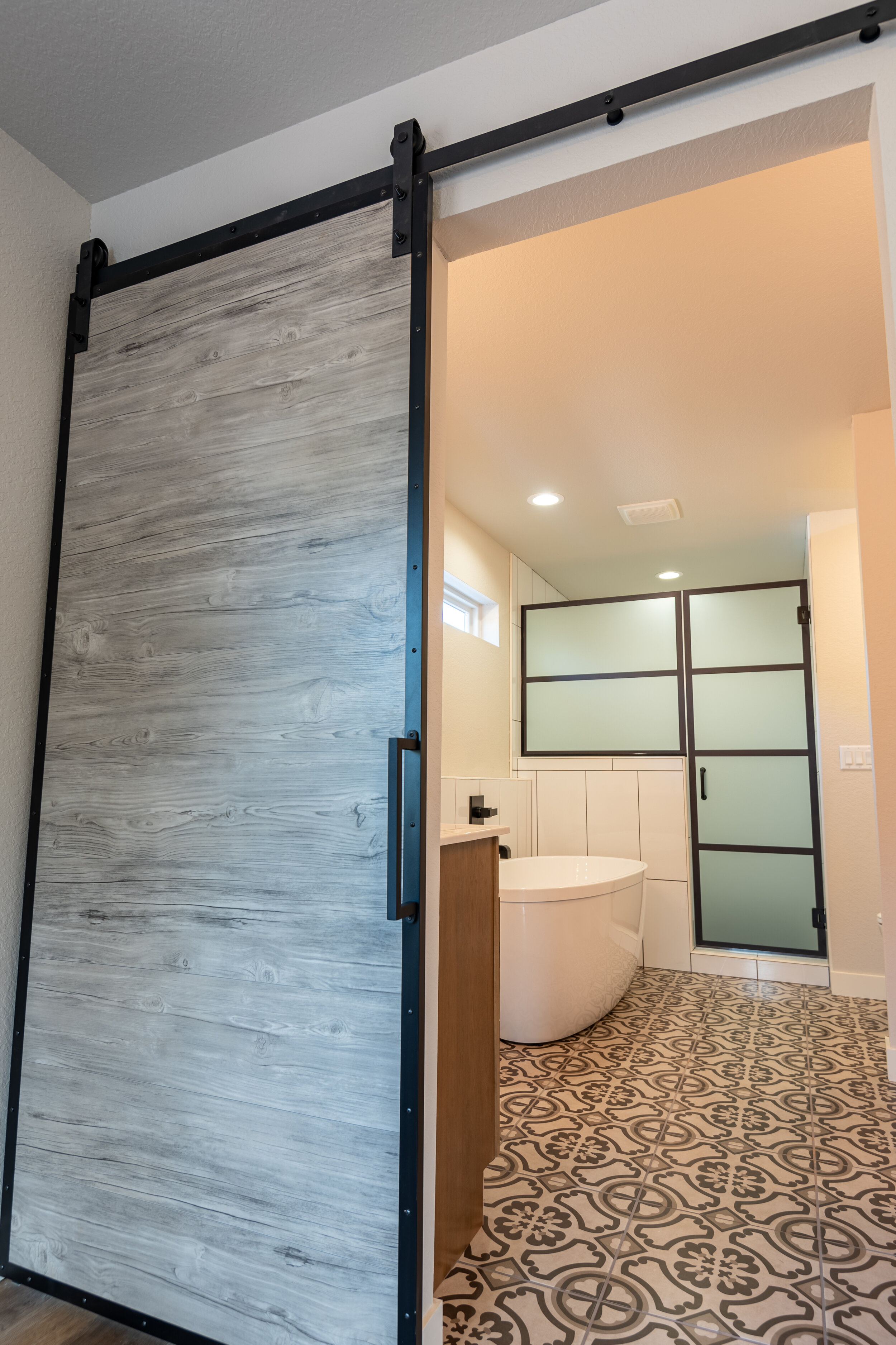 2019-11-1 Builders FirstSource Flatirons Design Build HQ 15.jpg