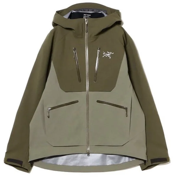 @arcteryx - Emaris Relaxed Jacket.

A FW2025 @beams_boy_official Exclusive.
&mdash;
#dreadedpath #arcteryx #goretex #beamsboy