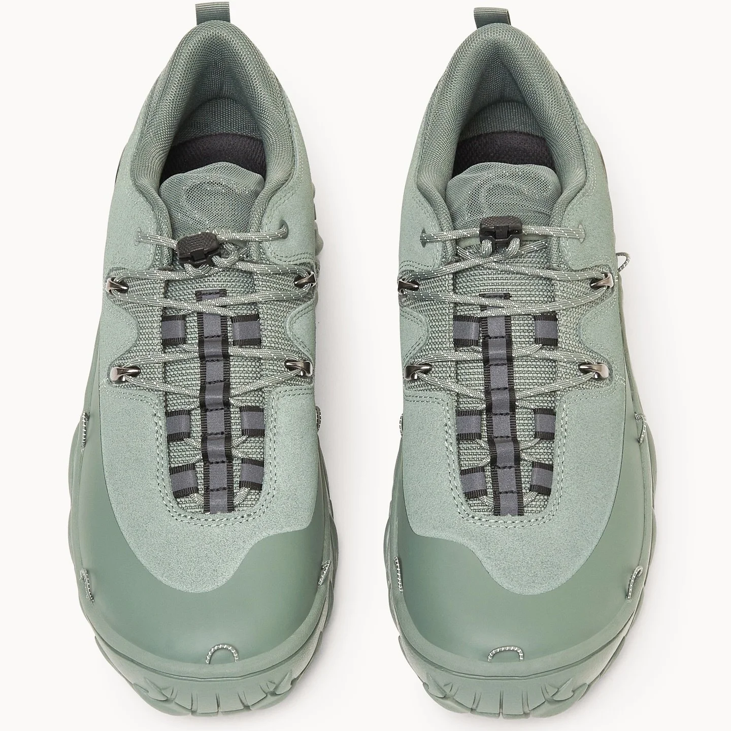 @oakley - Meridian Low 'Surplus Green'.
&mdash;
#dreadedpath #oakley #vibram