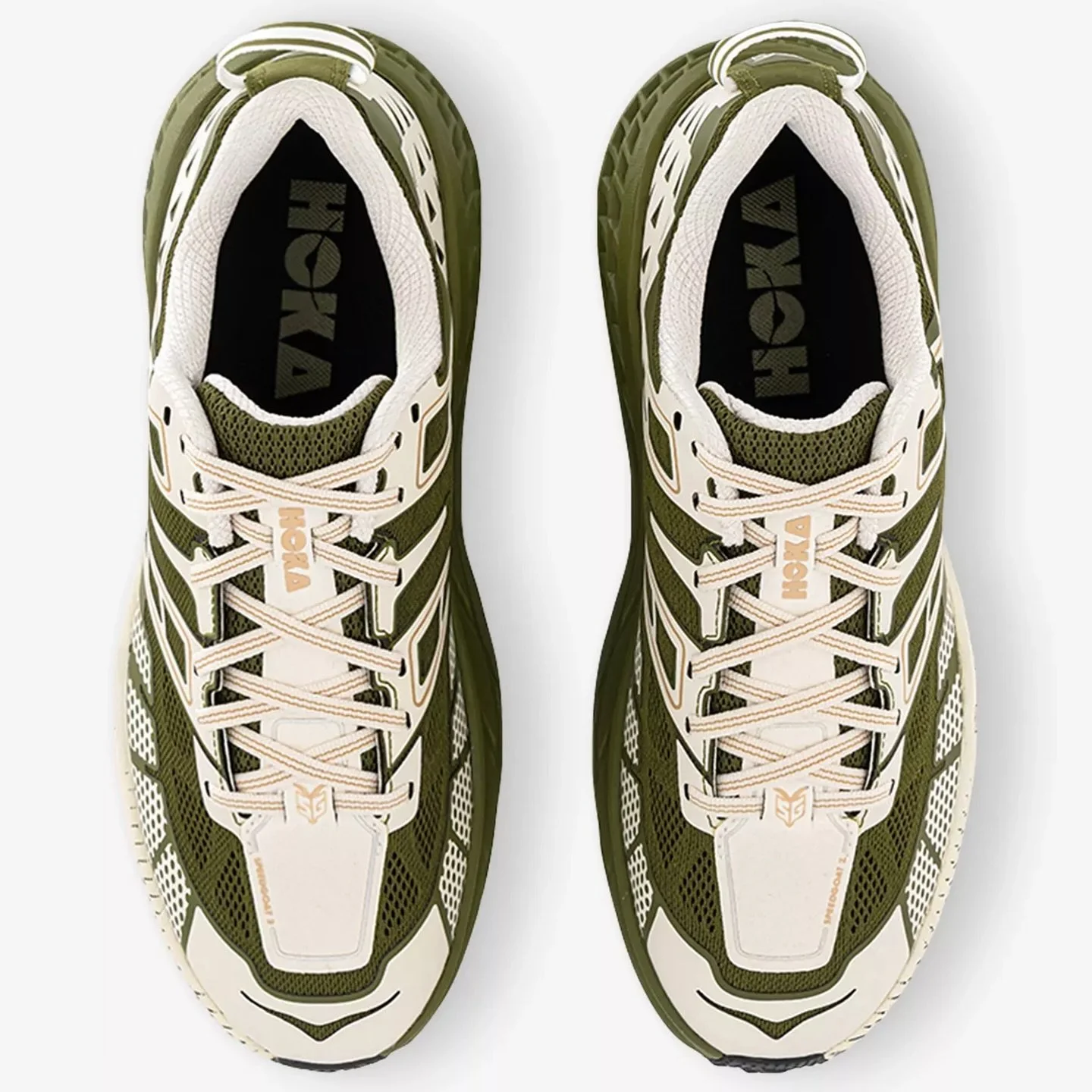 @hoka - Speedgoat 2 - Moss Green / Rose Cream.
&mdash;
#dreadedpath #hoka #vibram