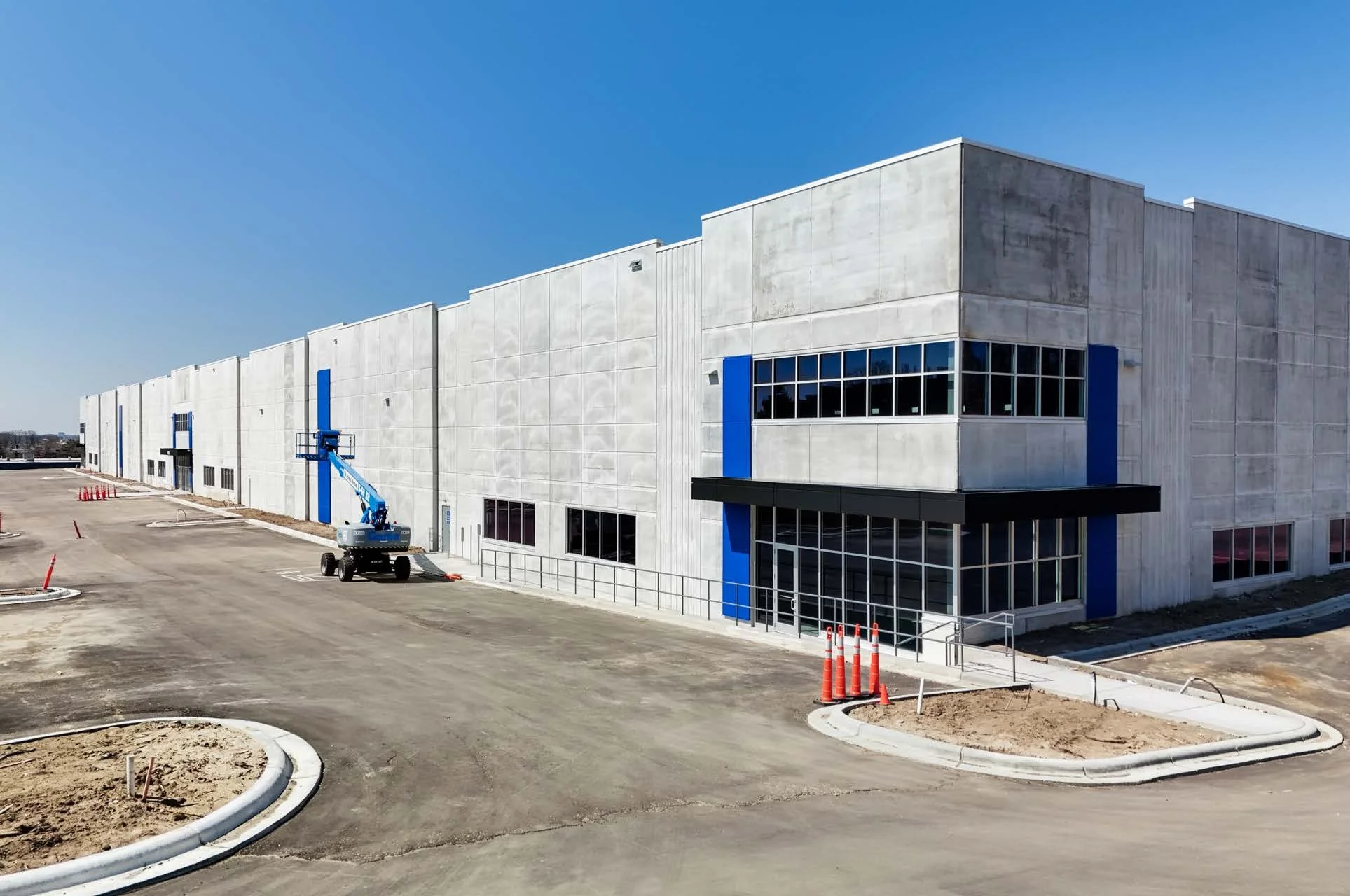 Press Release: Standard Real Estate Investments and Endeavor Development Complete and Fully Lease Cobalt Business Center in Minneapolis 