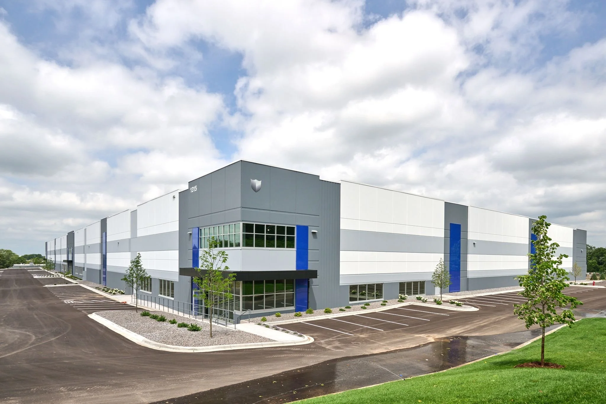 Standard Real Estate Investments and Endeavor Development Complete Sale of Cobalt Business Center in Suburban Minneapolis