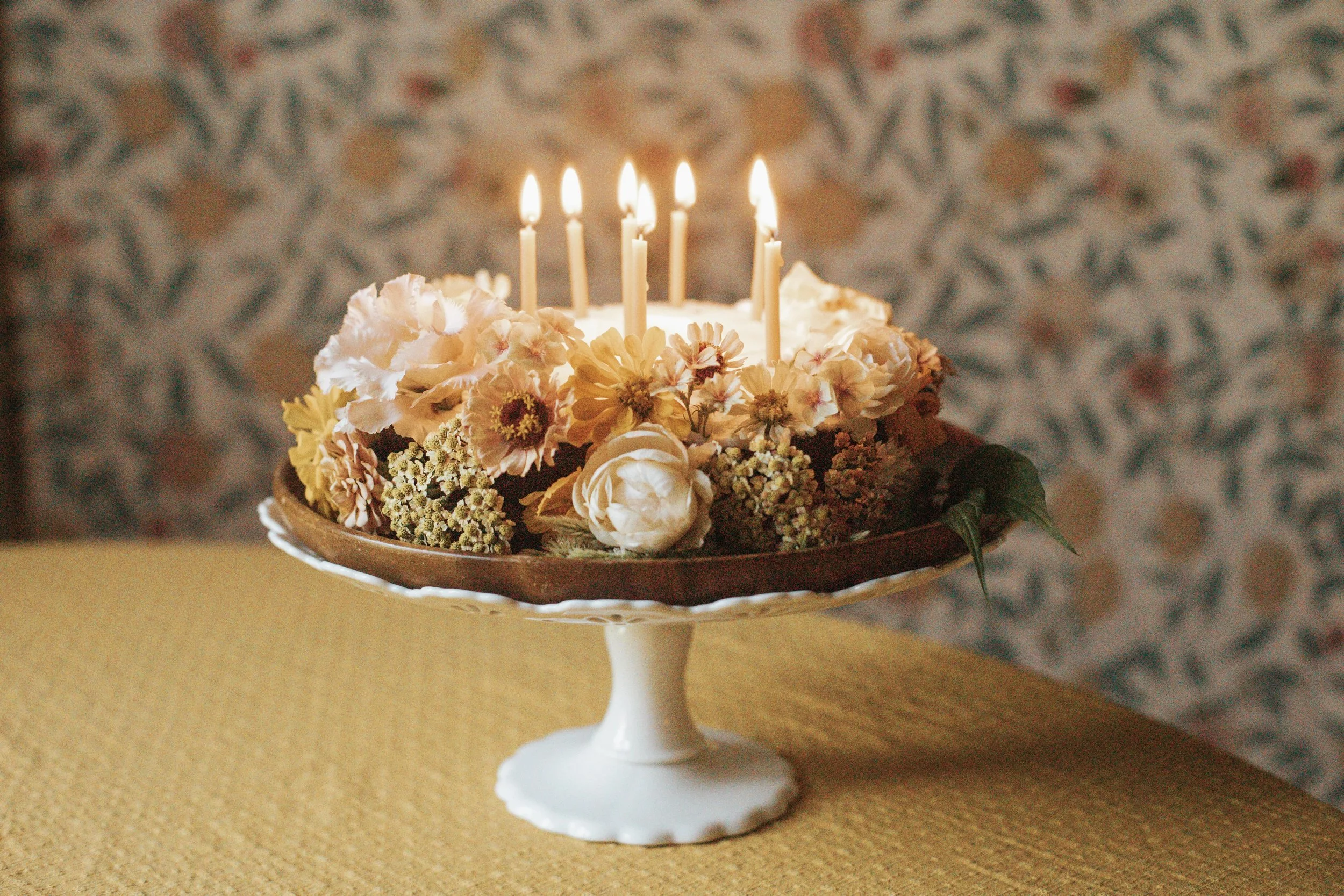 CAKE & FLOWERS
