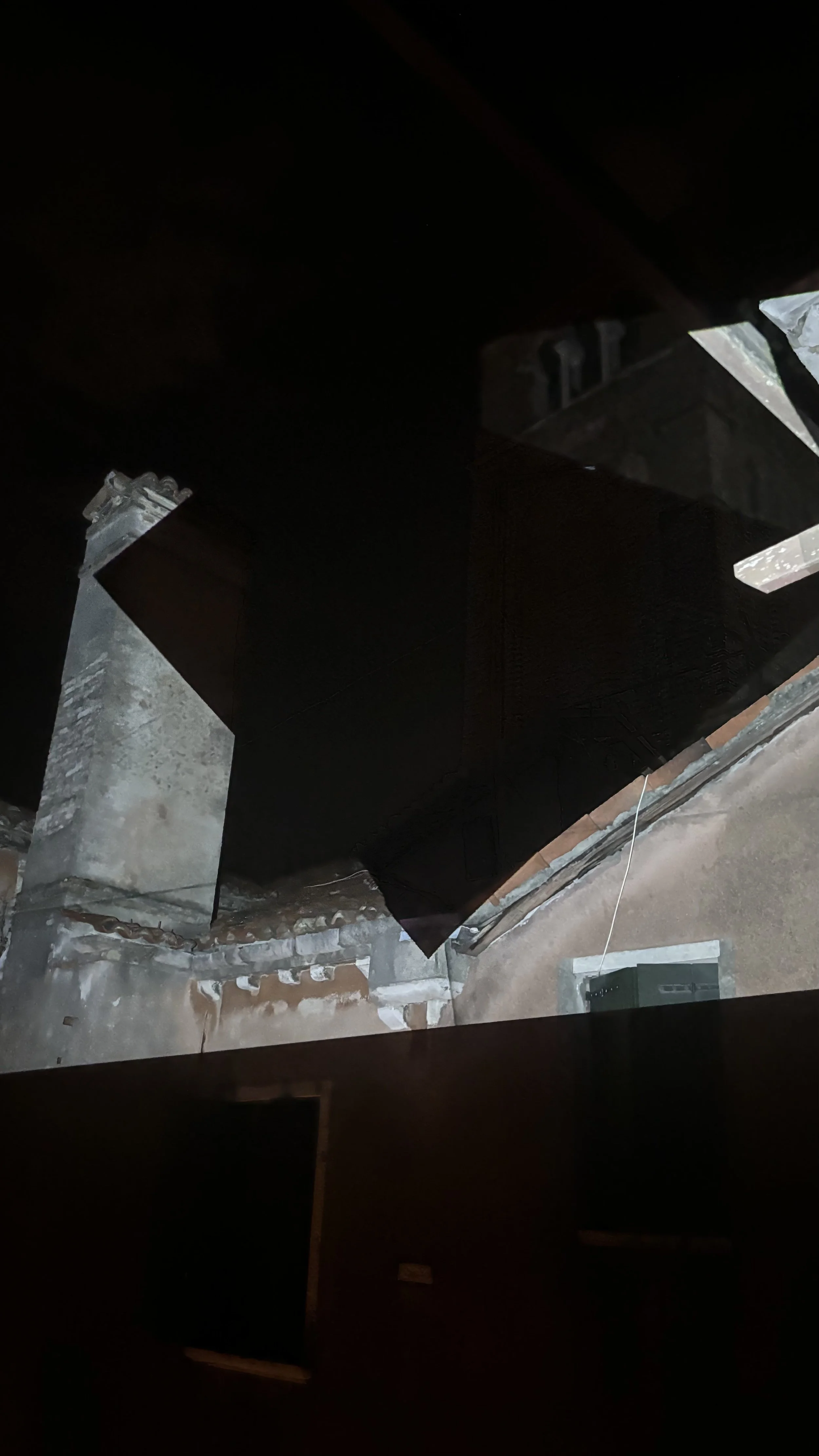 Dada-ist venetian rooftop dreamscape — time based projections