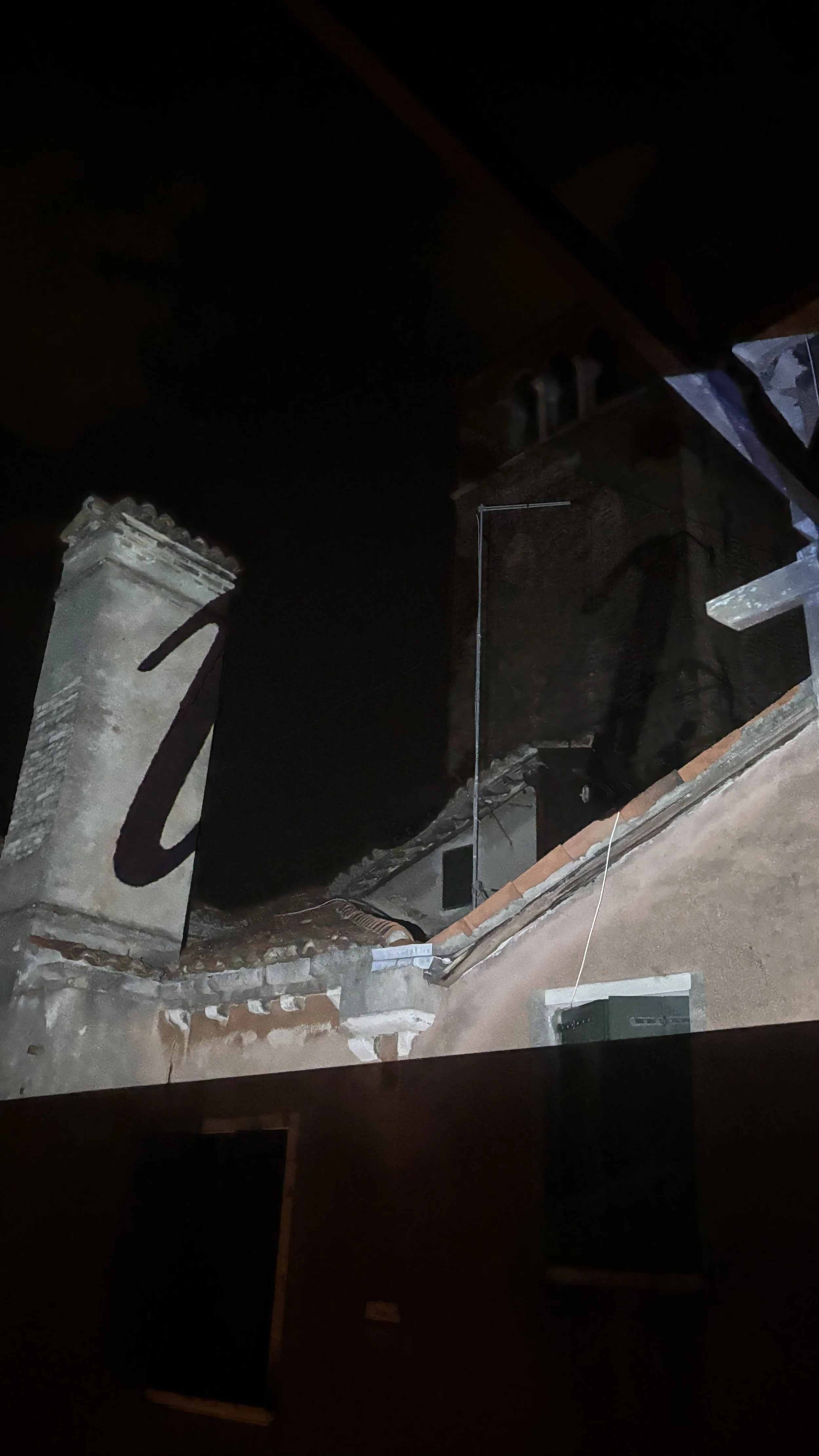 Dada-ist venetian rooftop dreamscape — time based projections