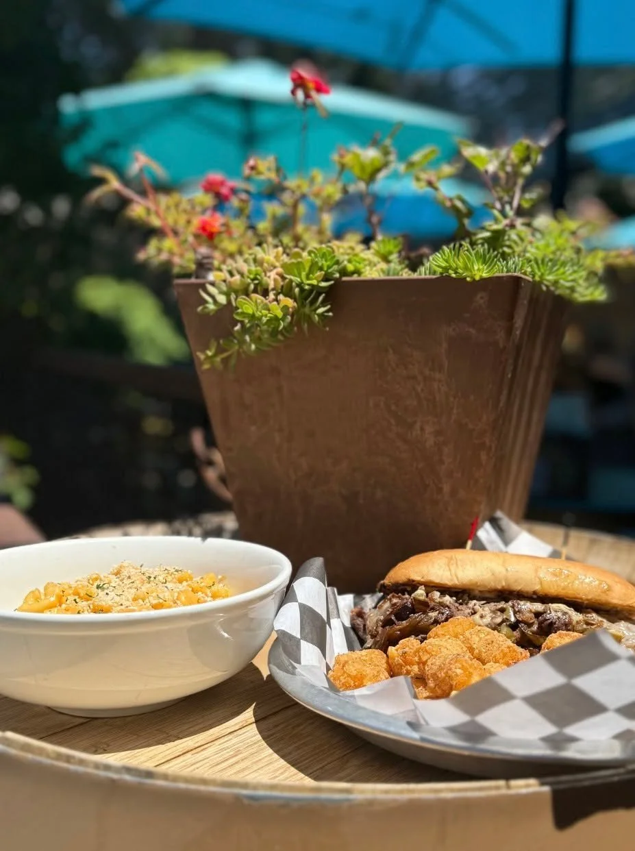 Hey parents! 👋 Don't forget about our Sunday's Kid's eat FREE deal..Bring the fam to our Barrel House - Flagstaff location and treat your kids (on us) with our new Kids Eat Free on Sundays from 12 pm - 4 pm! Free kids' meal will come with the purcha