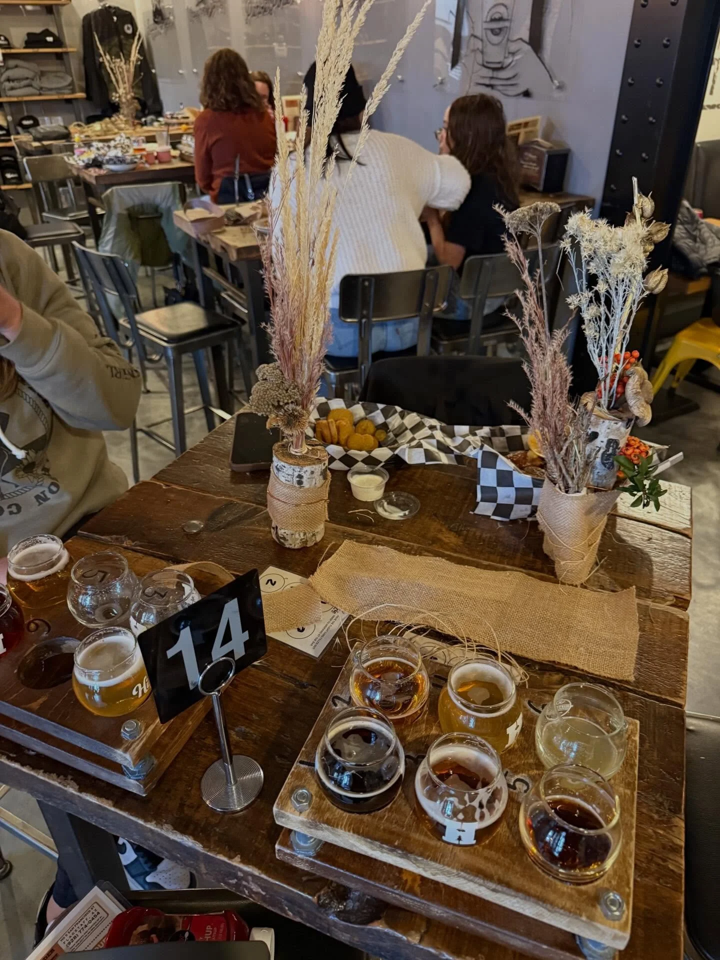 Our Thanksgiving Centerpieces are turning out amazing so far! We&rsquo;re here until 4pm today (Nov. 23rd) &mdash; stop by, grab a drink &amp; let&rsquo;s get creative! 

📍 110 S San Francisco St. Flagstaff, AZ