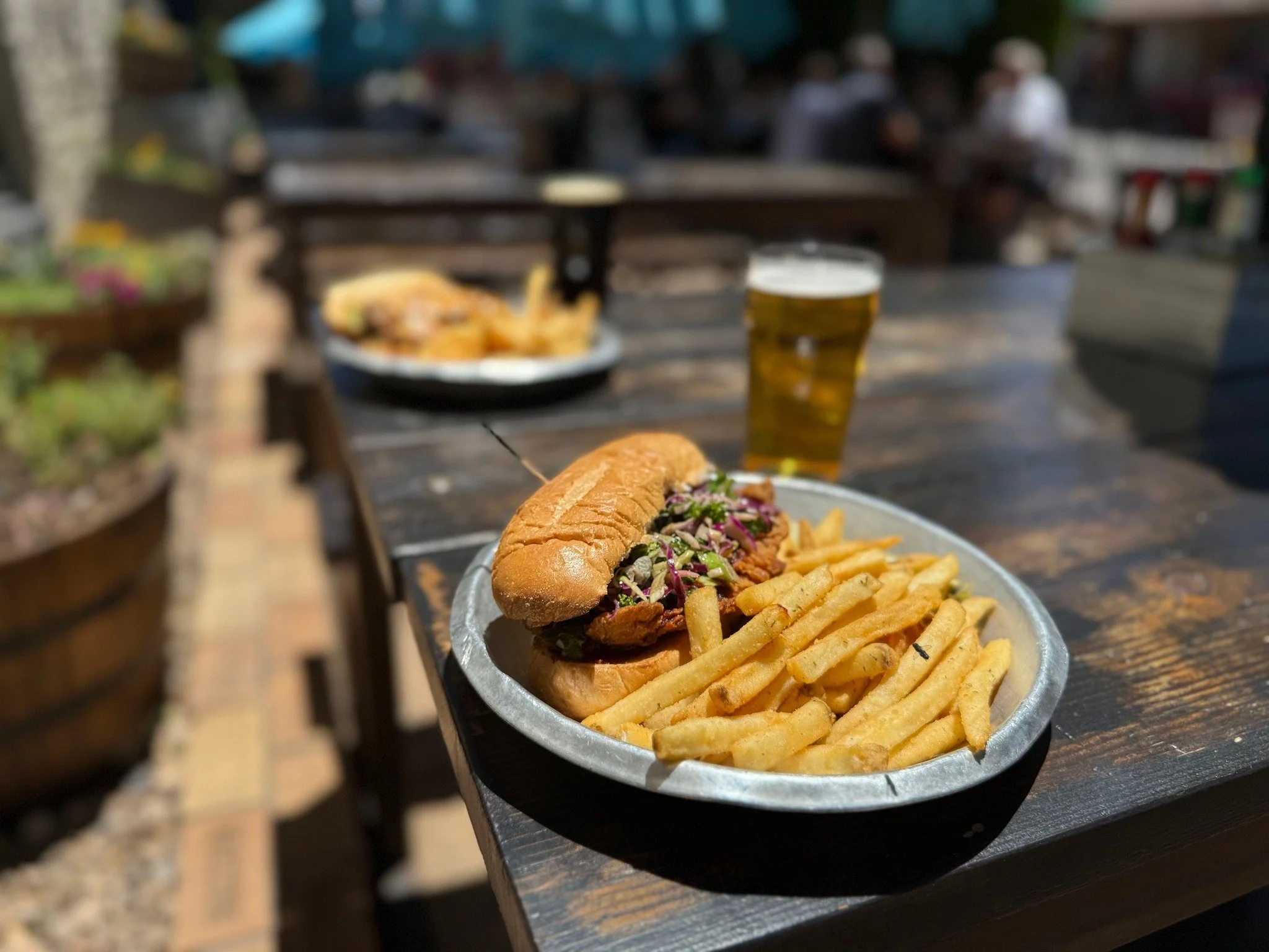 Weekend plans = handled 🍻
Come hang out at Historic Barrel House - Williams for tasty eats, cold brews, and patio hangs with some fresh mountain air..just kick back and let the weekend do its thing 🍔🍕🍺
--
📍141 W Railroad Ave. Williams