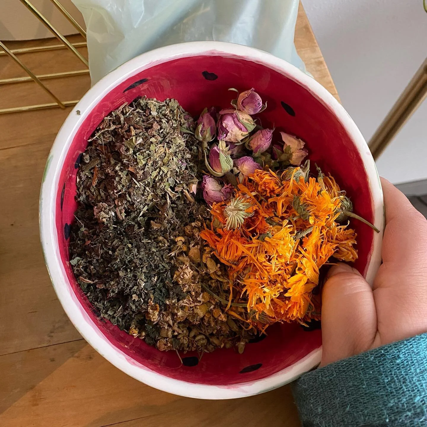 another custom herbal bath mix for a client 🌱🥀✨
