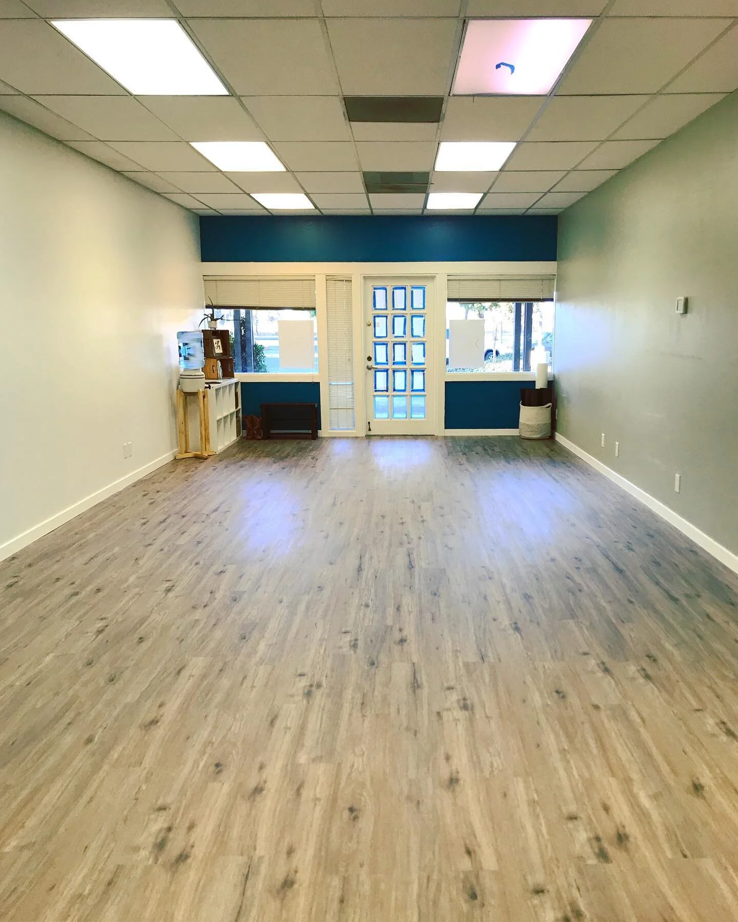 Our NEW SPACE is nice and open - gearing up for exclusive in-studio classes starting next week!
Sign up on our website - LunaSolPilates.com #lunasolpilates #pilatesisforeverybody #nutriciousmovement #matpilates #pilateswithprops #welcome #wearyourma