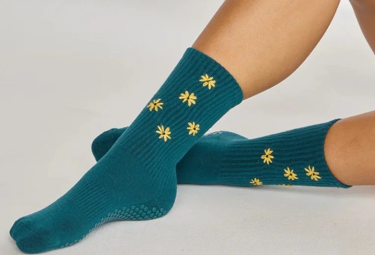 deep ocean_LHDaisygripsock.jpg