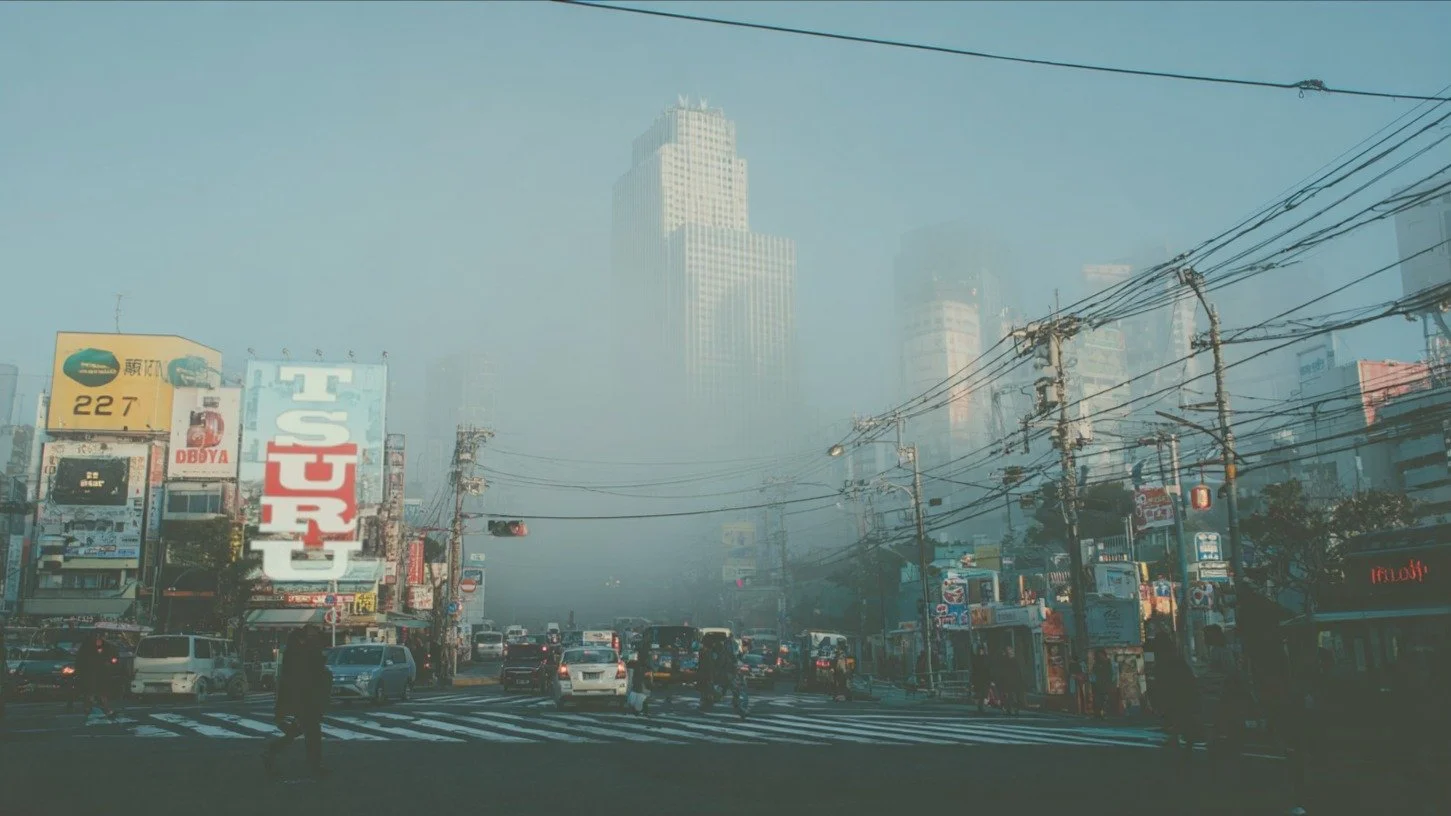City_street_with_fog_202608061708.jpeg