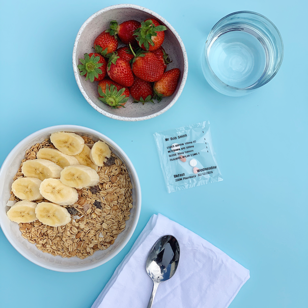 CONTENT CREATION: A social media photoshoot for my client Snowball Effect to use when advertising ZOOM Health's capital raise. I planned, styled, photographed and edited this shoot. 