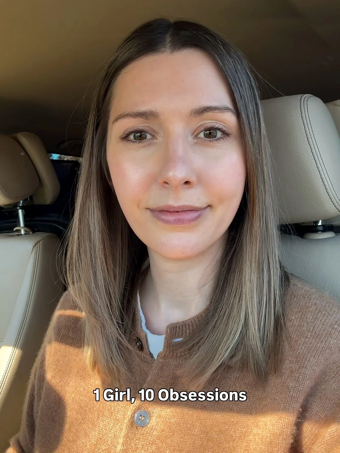 TREND TO TRY: A fun (and easy!) social media post idea to try this week. &darr;

I love how this trending post can be easily adapted to a range of industries (fashion, interior design, beauty, real estate, and graphic design, to name a few) while als